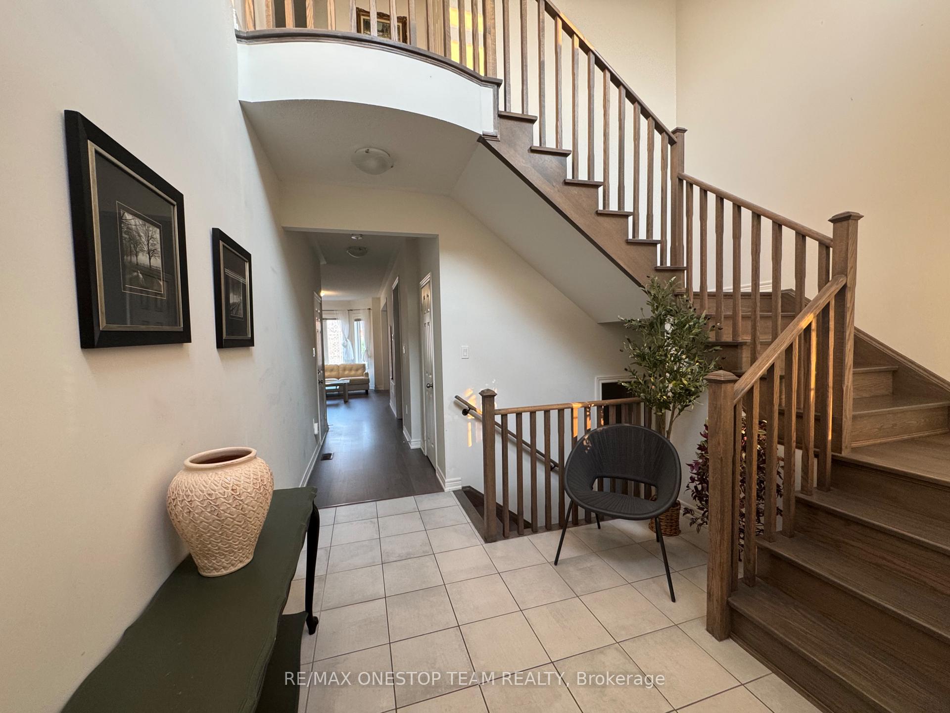 Photo 2 of 440 Wheat Boom Drive, Oakville, Joshua Meadows — HOMEH
