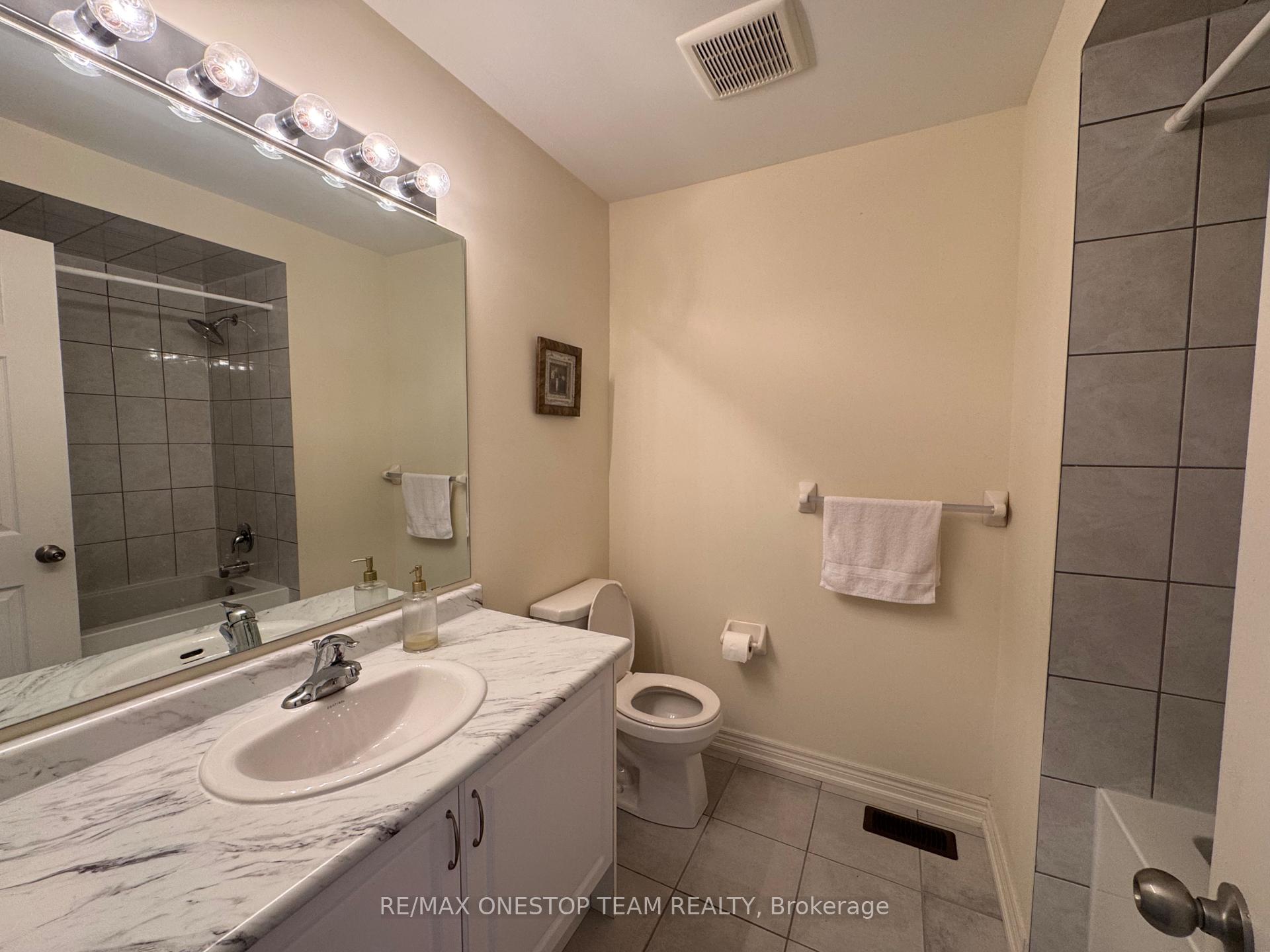 Photo 6 of 440 Wheat Boom Drive, Oakville, Joshua Meadows — HOMEH