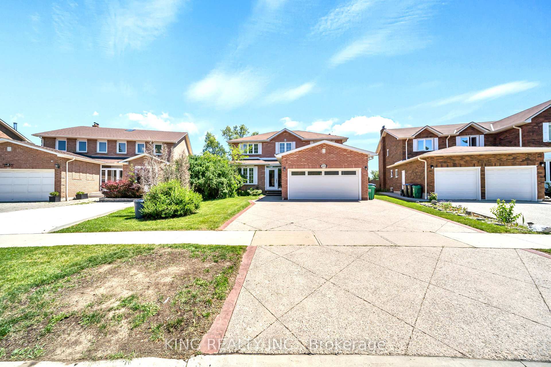 Photo 1 of 2606 Ambercroft Trail, Mississauga, Central Erin Mills — HOMEH