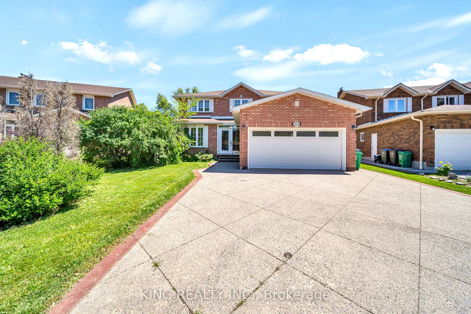 Photo 3 of 2606 Ambercroft Trail, Mississauga, Central Erin Mills — HOMEH