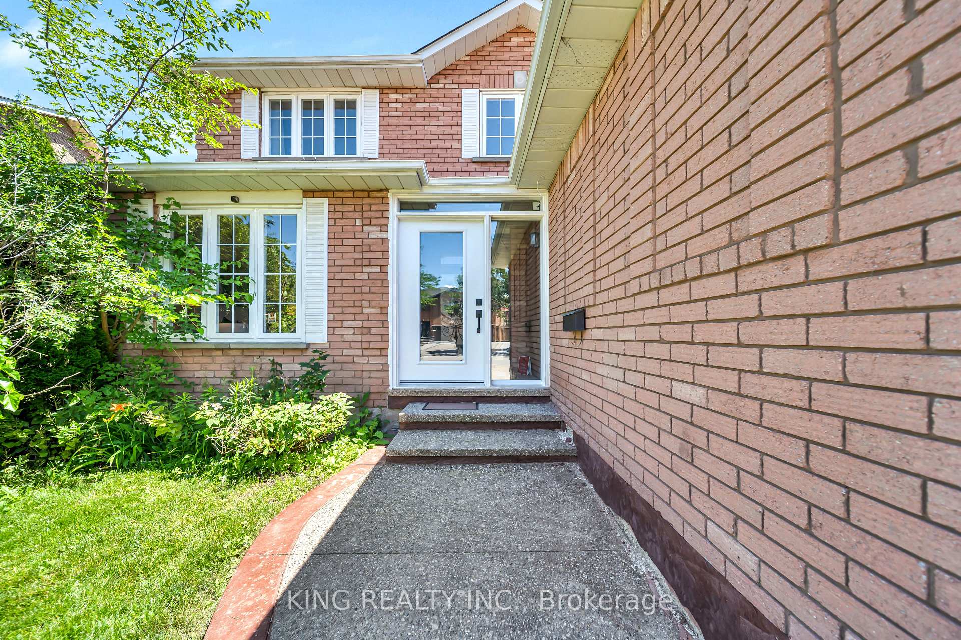 Photo 8 of 2606 Ambercroft Trail, Mississauga, Central Erin Mills — HOMEH