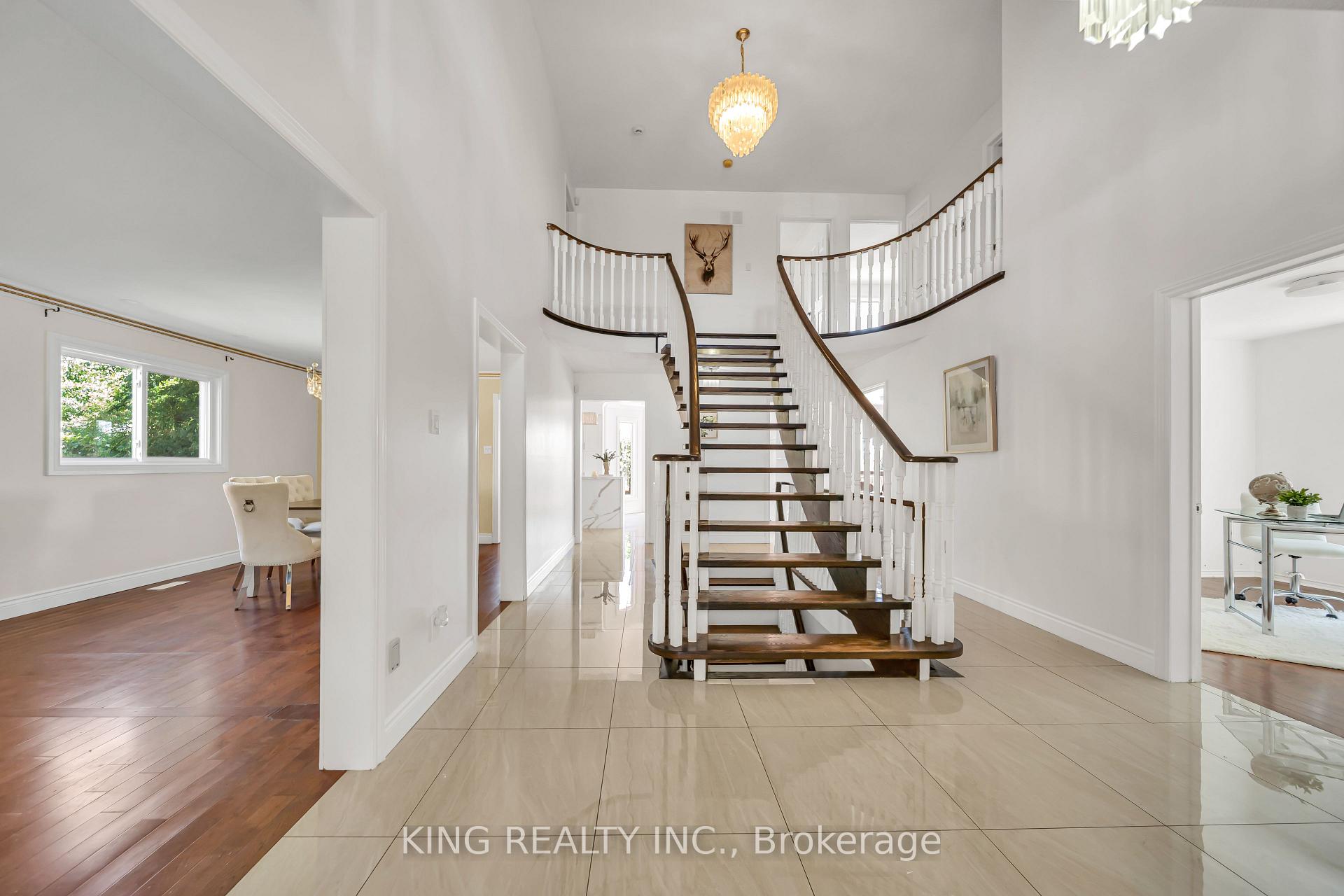 Photo 13 of 2606 Ambercroft Trail, Mississauga, Central Erin Mills — HOMEH