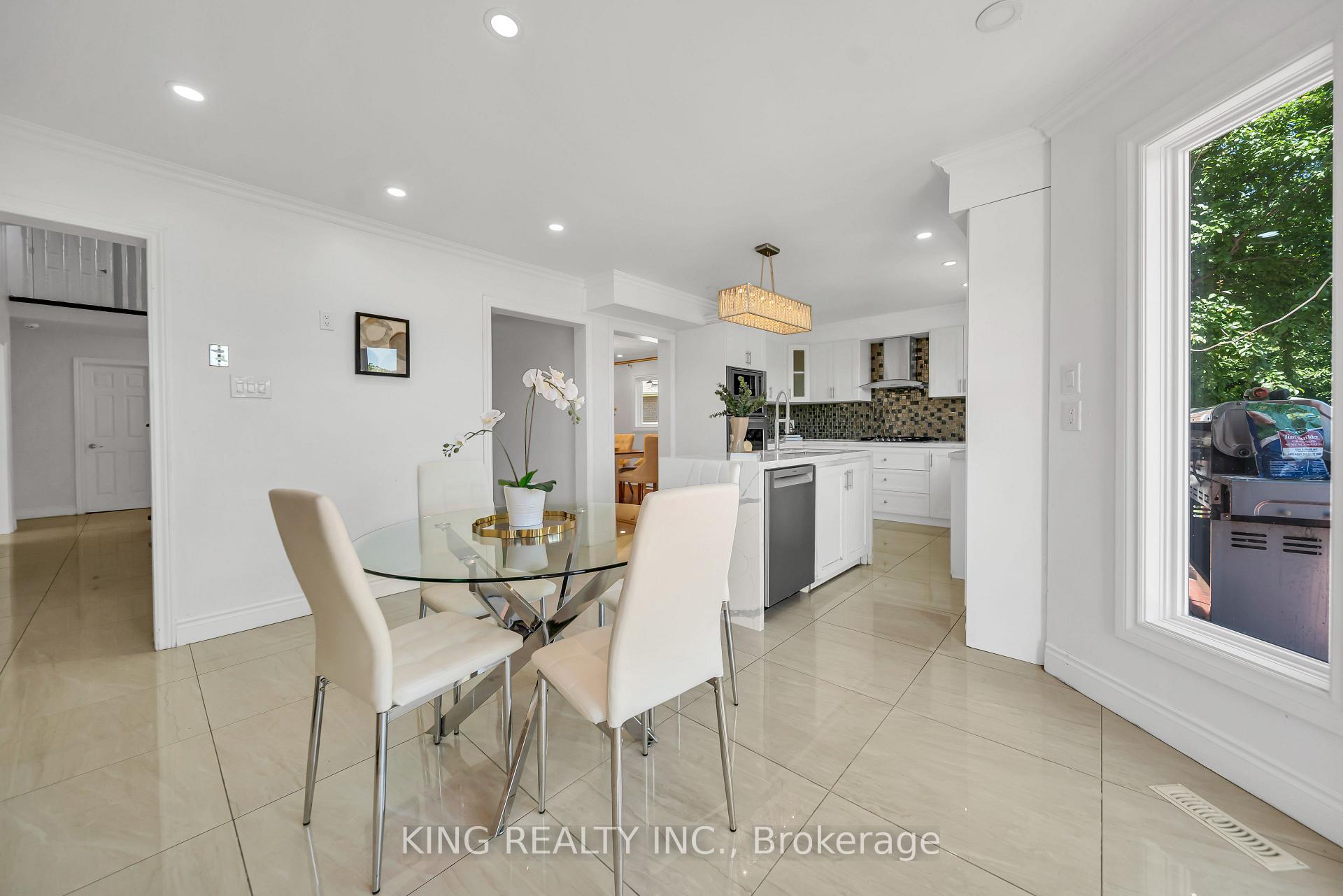 Photo 19 of 2606 Ambercroft Trail, Mississauga, Central Erin Mills — HOMEH