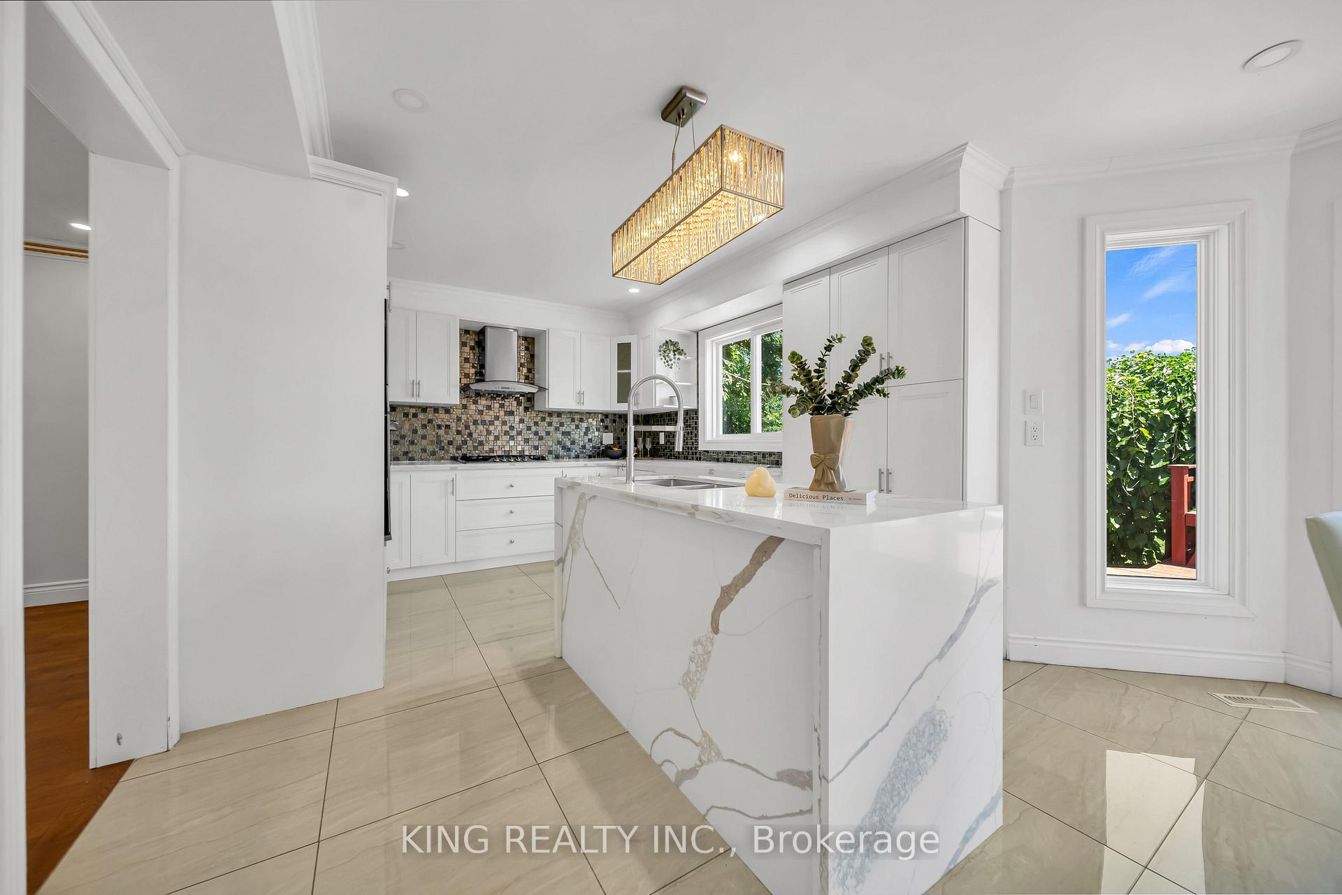 Photo 21 of 2606 Ambercroft Trail, Mississauga, Central Erin Mills — HOMEH