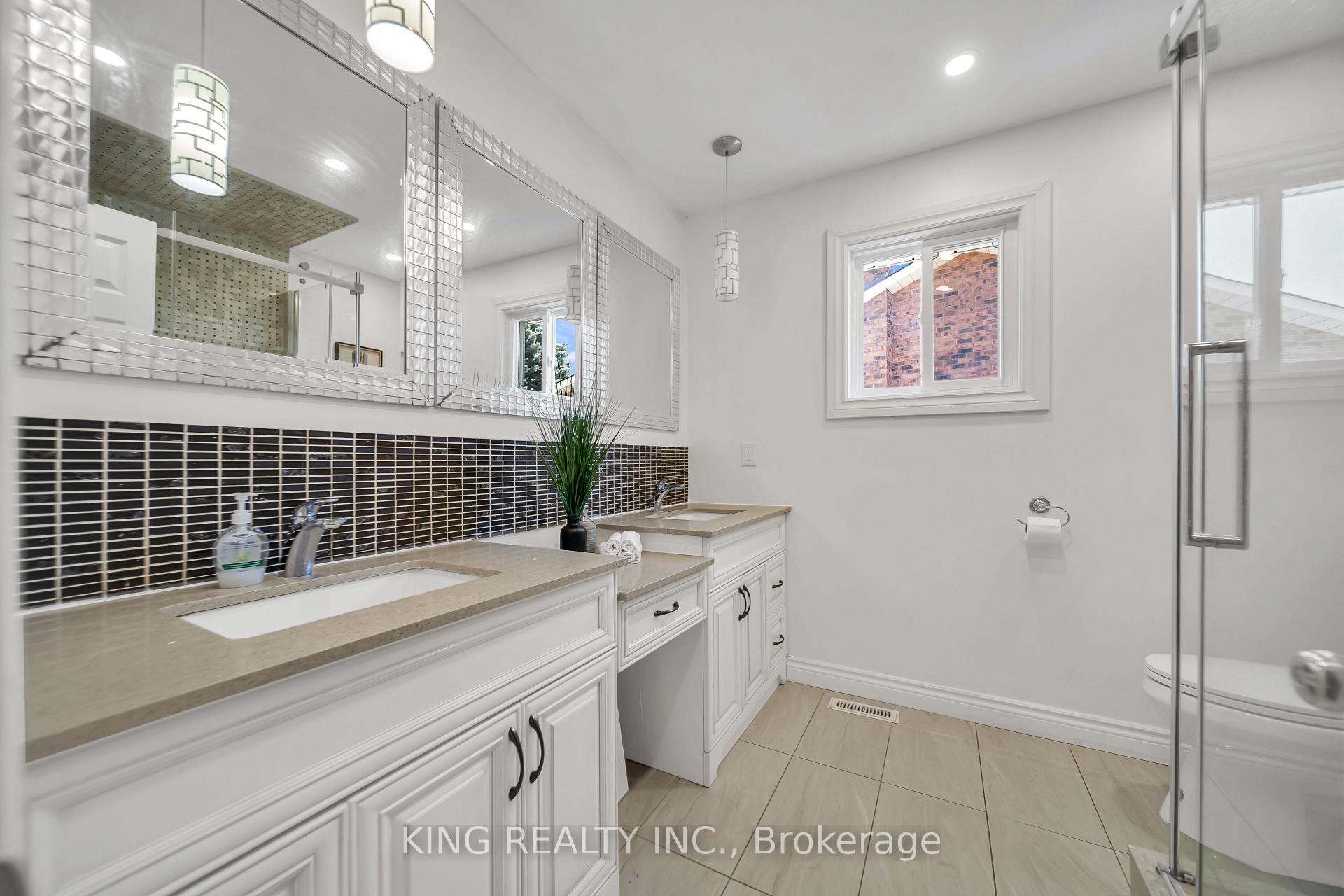 Photo 35 of 2606 Ambercroft Trail, Mississauga, Central Erin Mills — HOMEH