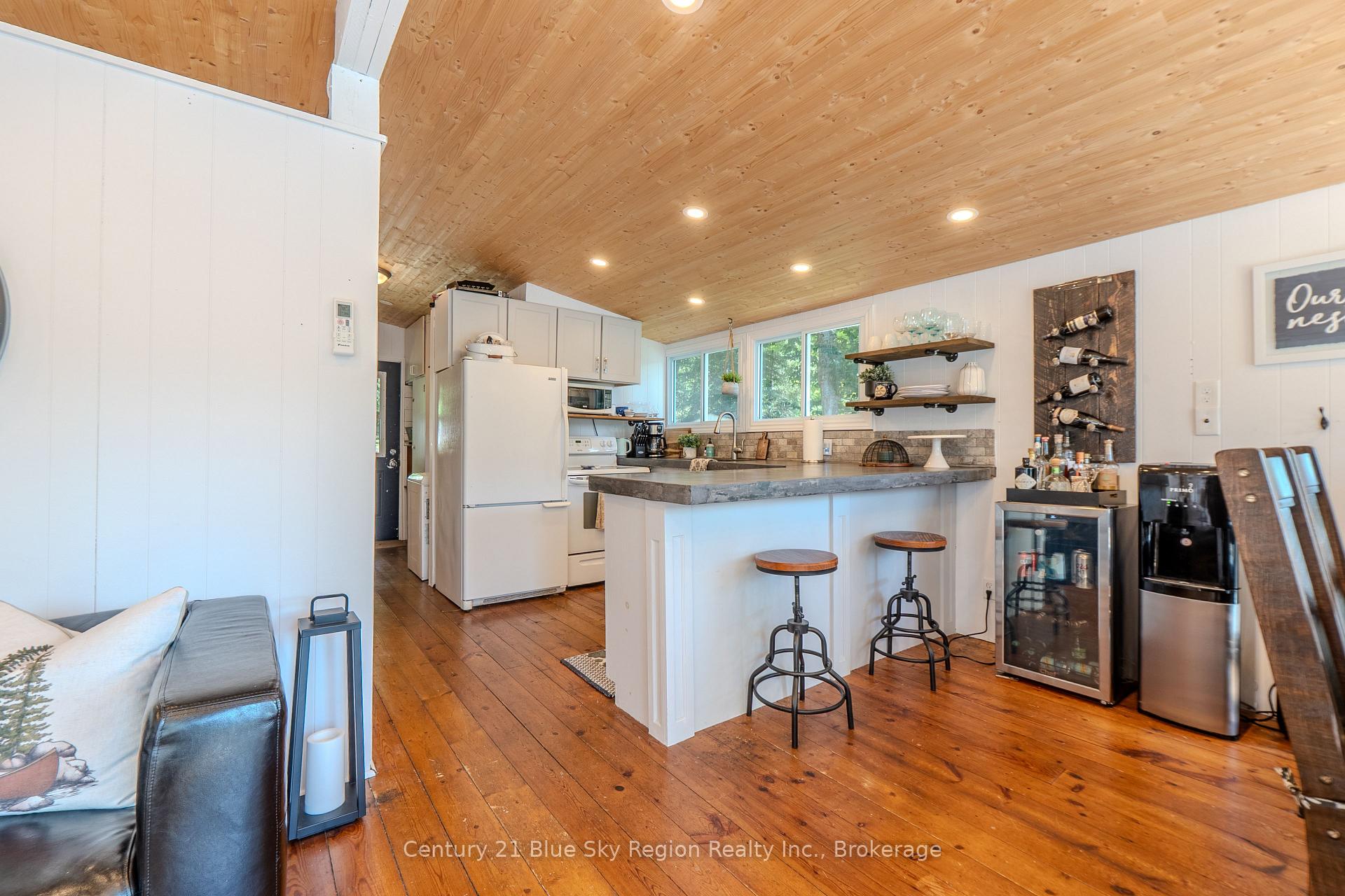 Photo 5 of 2149 Peninsula Road, North Bay, Birchaven — HOMEH