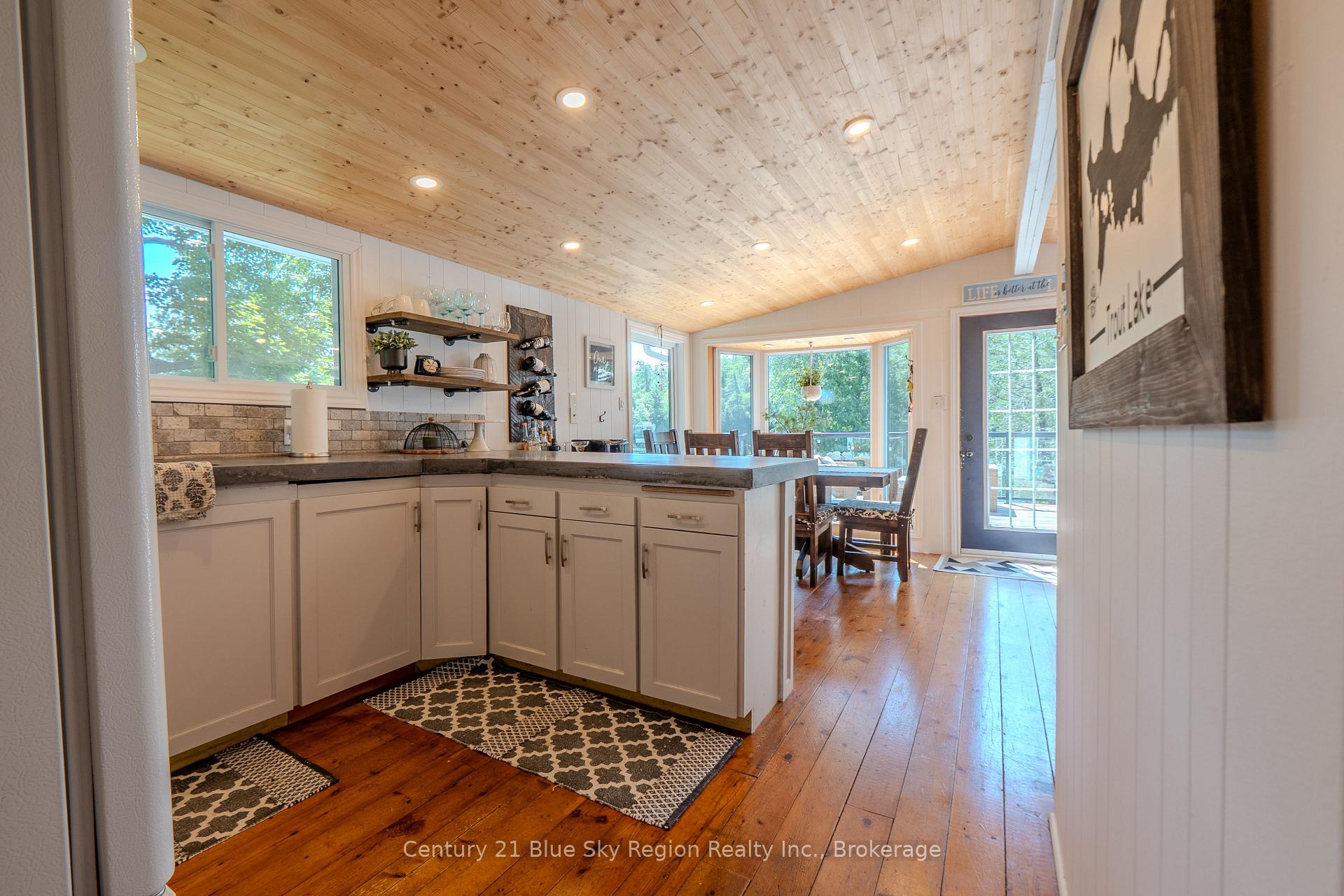 Photo 8 of 2149 Peninsula Road, North Bay, Birchaven — HOMEH