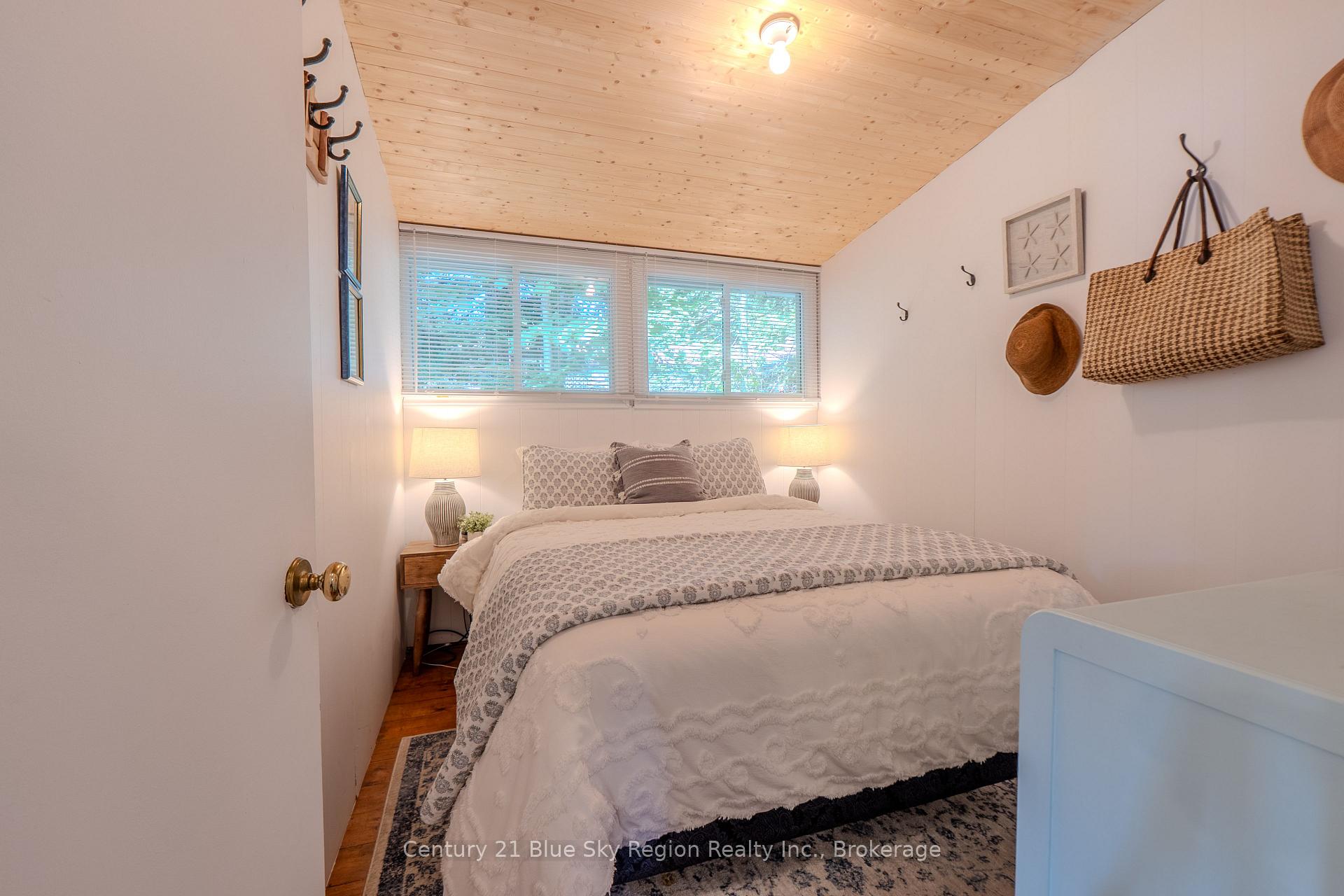 Photo 18 of 2149 Peninsula Road, North Bay, Birchaven — HOMEH