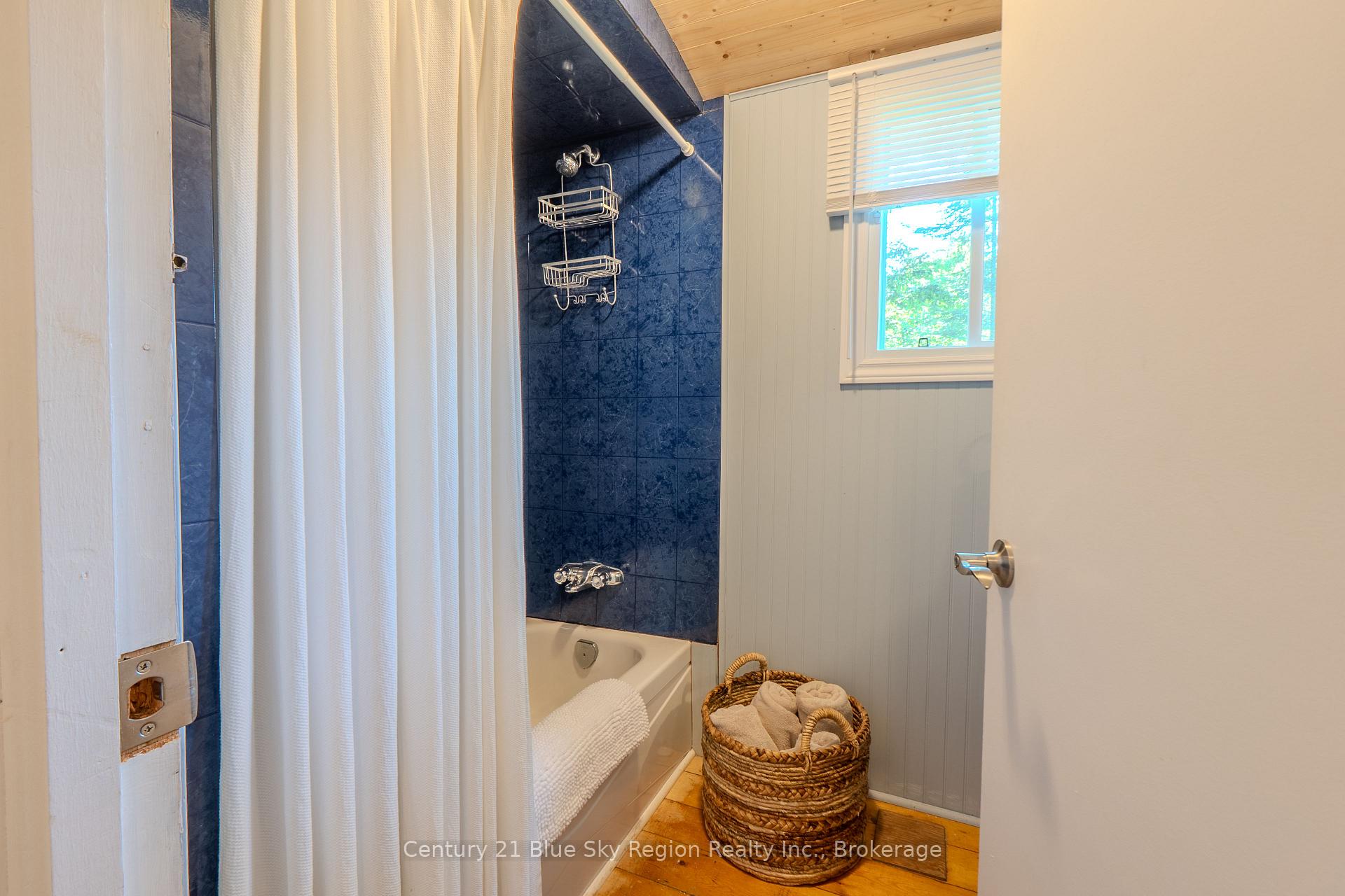 Photo 24 of 2149 Peninsula Road, North Bay, Birchaven — HOMEH