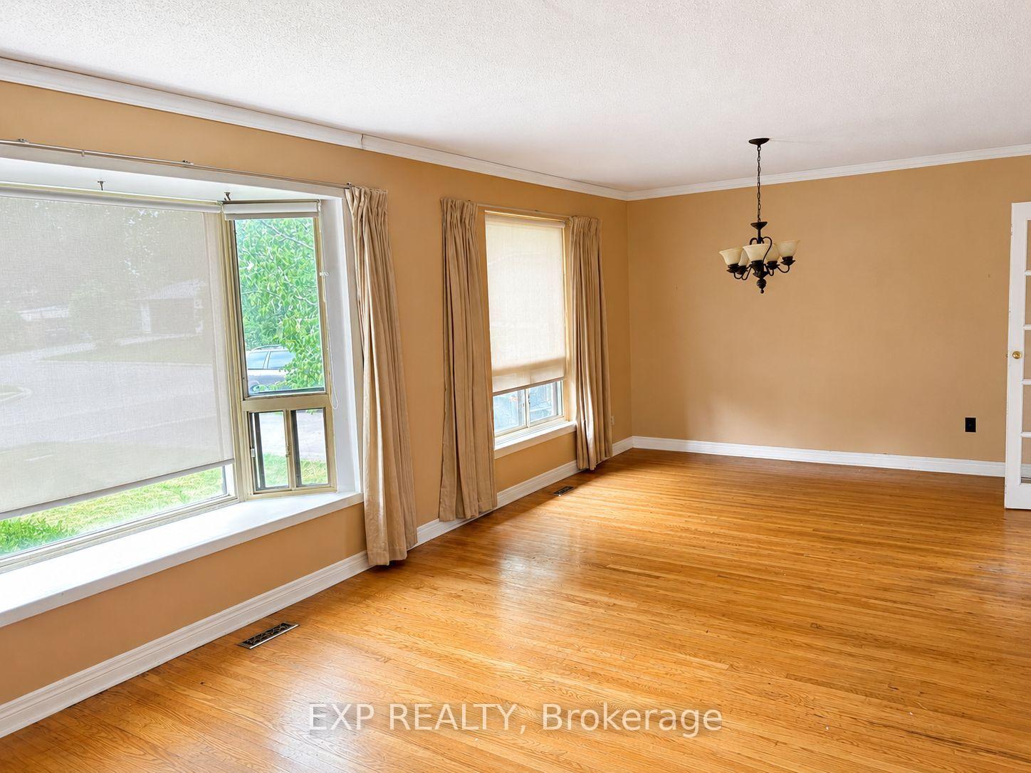 Photo 4 of 79 Dorset Drive, Brampton, Southgate — HOMEH