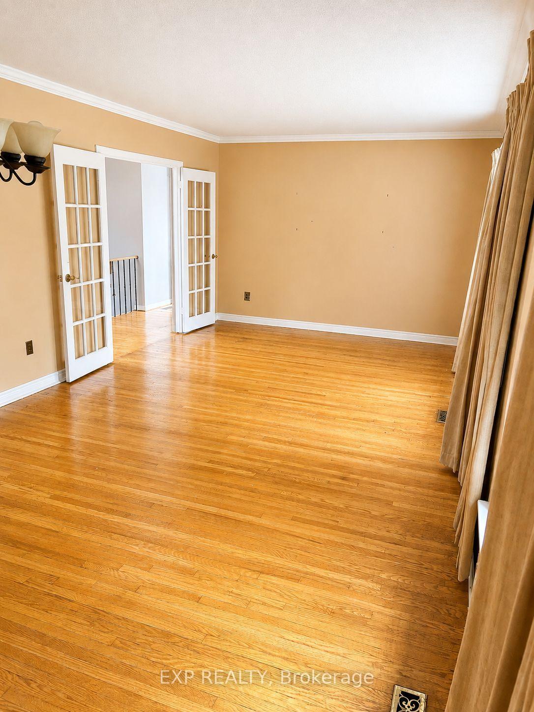 Photo 5 of 79 Dorset Drive, Brampton, Southgate — HOMEH