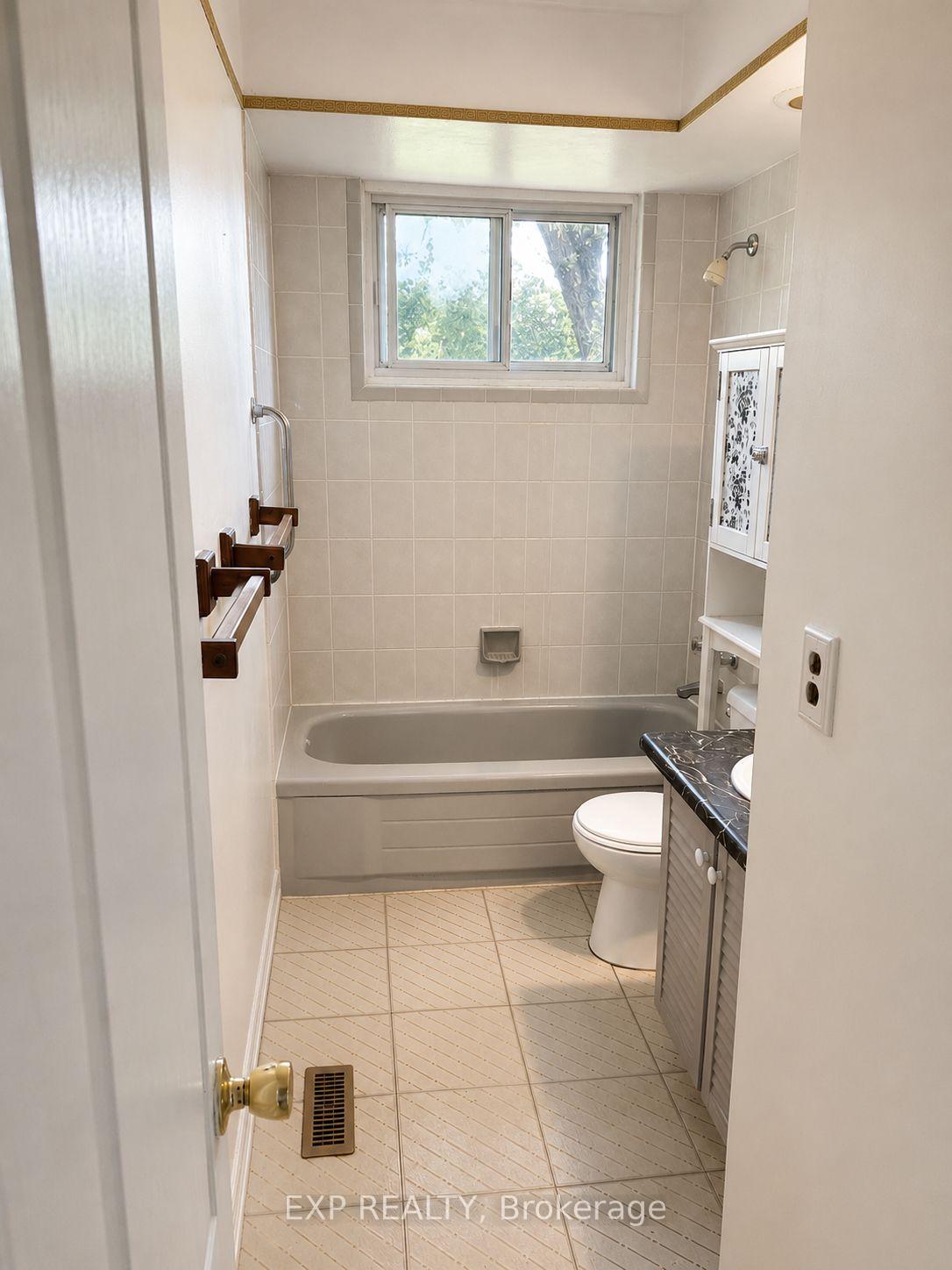 Photo 9 of 79 Dorset Drive, Brampton, Southgate — HOMEH