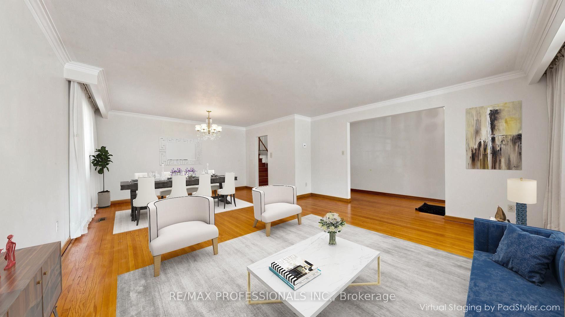 Photo 8 of 26 Woodcrest Drive, Etobicoke, Edenbridge-Humber Valley — HOMEH