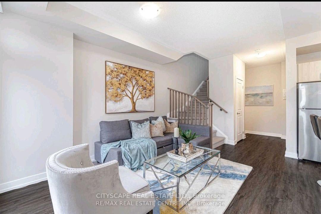 Photo 3 of 17 Beliveau Street, Vaughan, Vaughan Grove — HOMEH