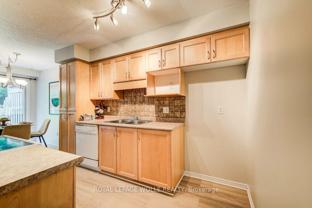 Photo 11 of Unit P86, 175 David Bergey Drive, Kitchener, Larentian West — HOMEH