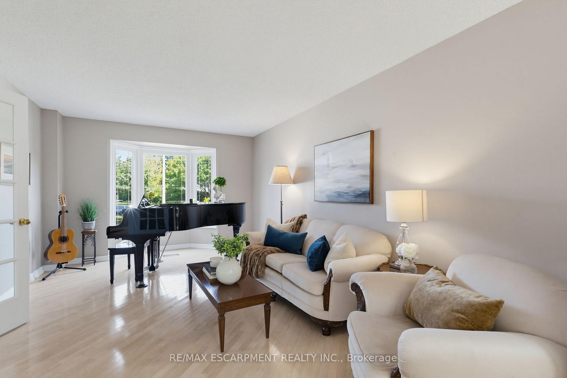 Photo 13 of 2188 Bader Crescent, Burlington, Brant Hills — HOMEH