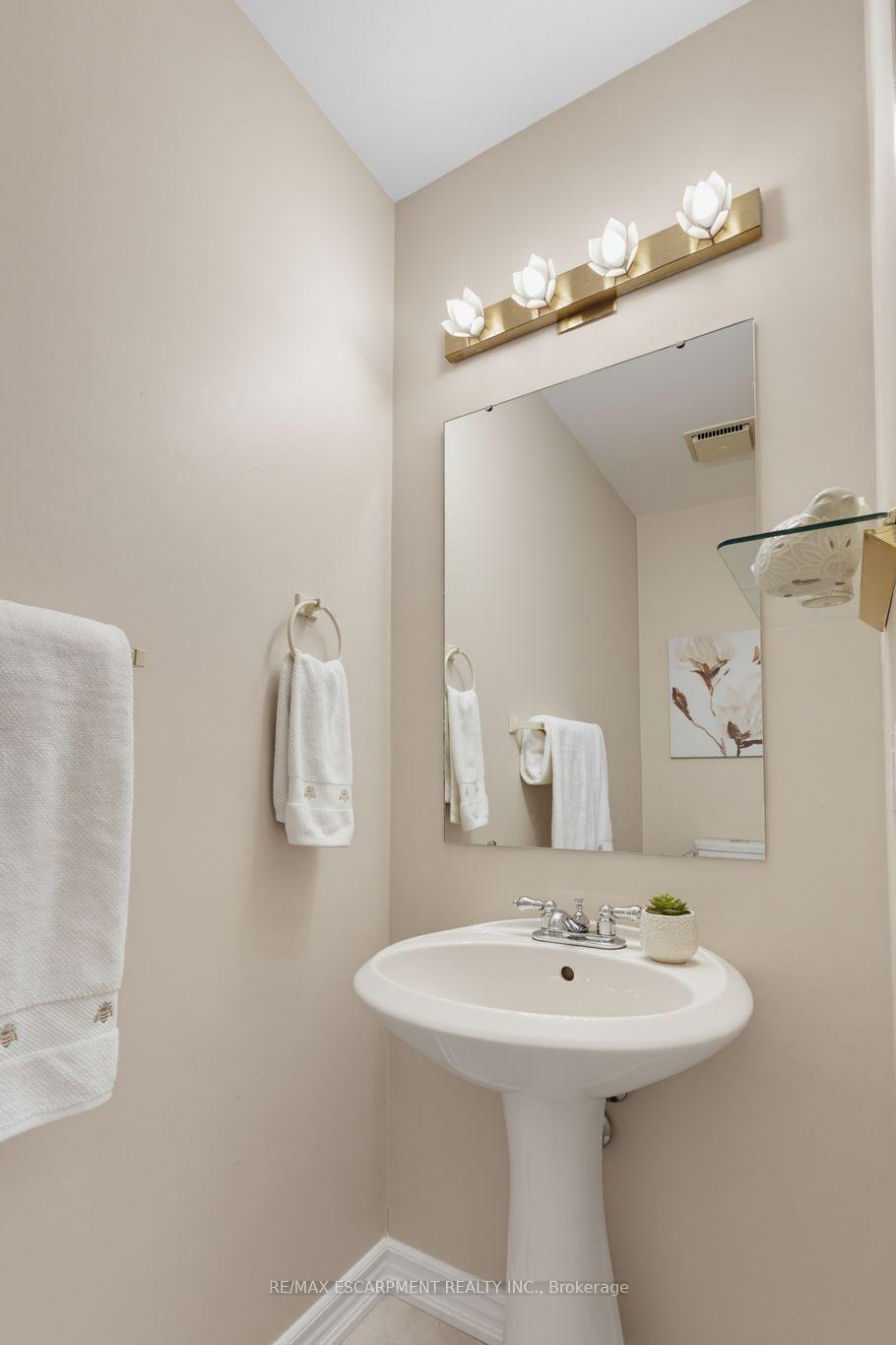 Photo 18 of 2188 Bader Crescent, Burlington, Brant Hills — HOMEH