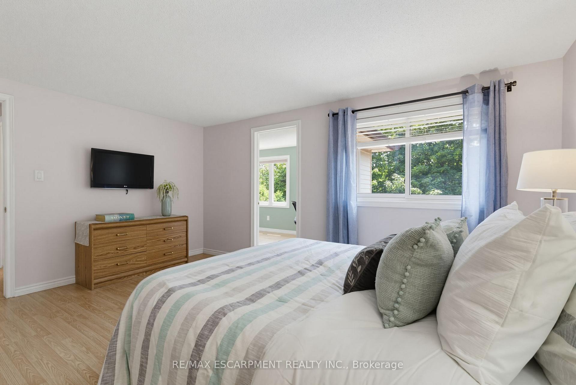 Photo 20 of 2188 Bader Crescent, Burlington, Brant Hills — HOMEH