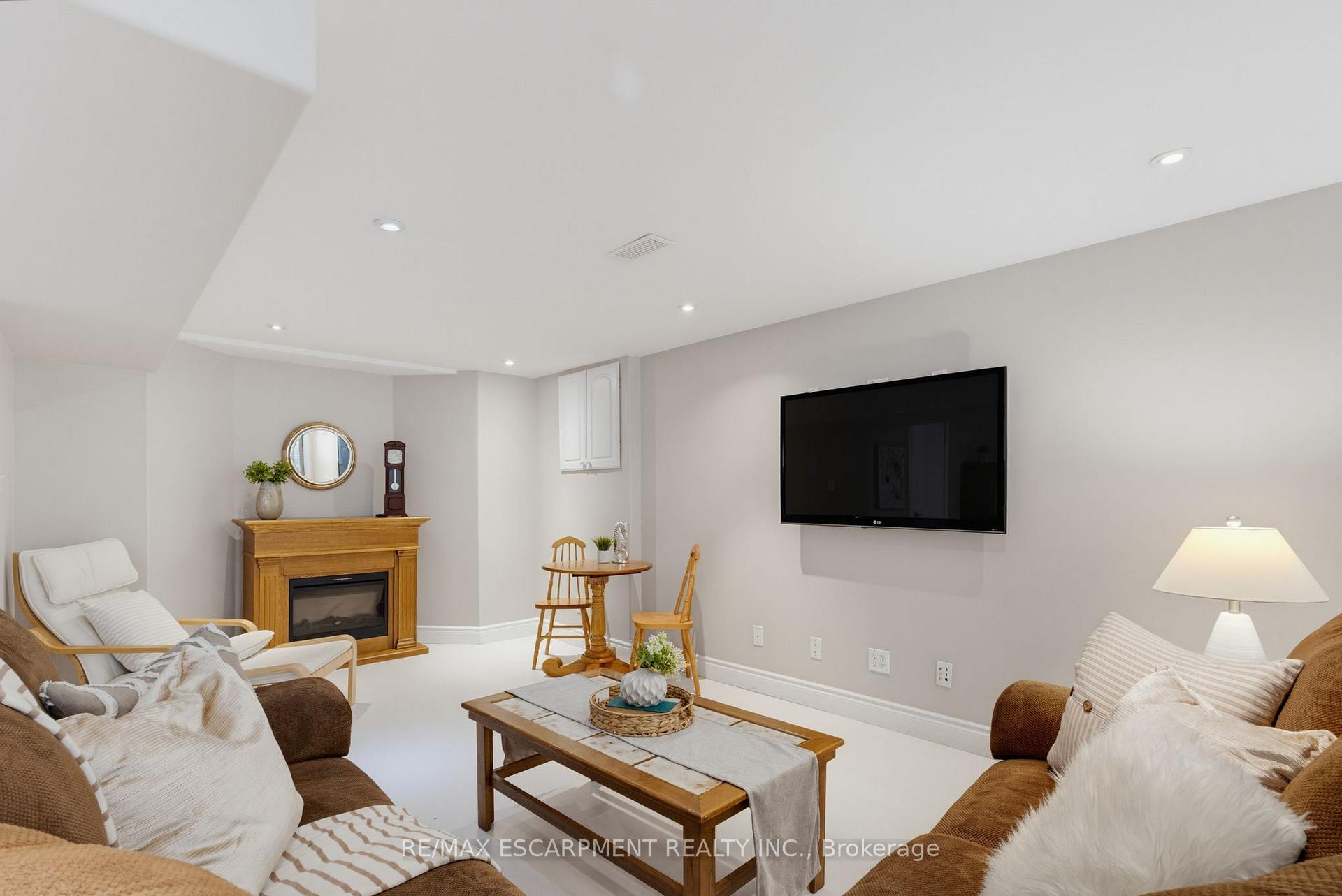 Photo 29 of 2188 Bader Crescent, Burlington, Brant Hills — HOMEH