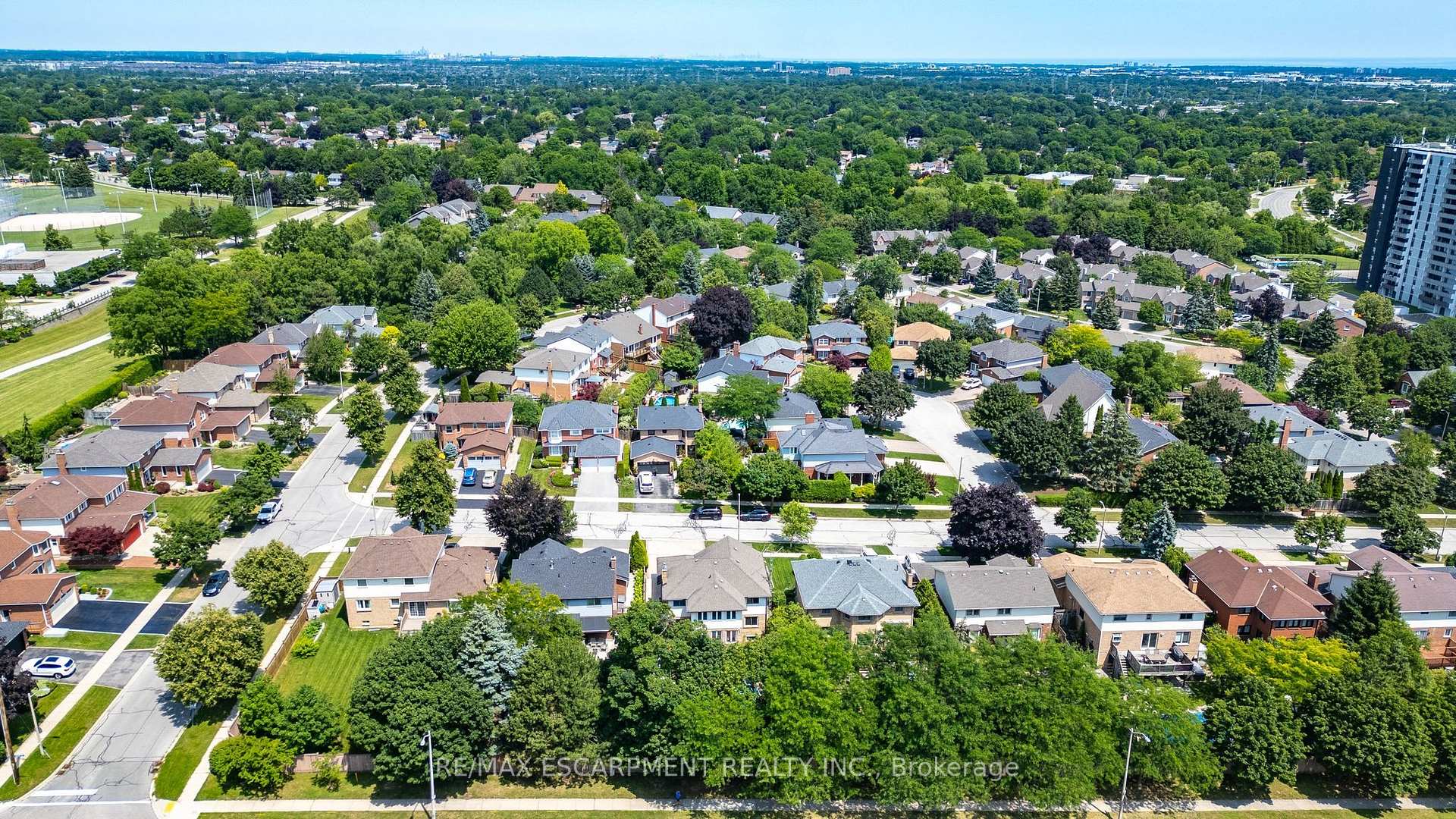Photo 46 of 2188 Bader Crescent, Burlington, Brant Hills — HOMEH