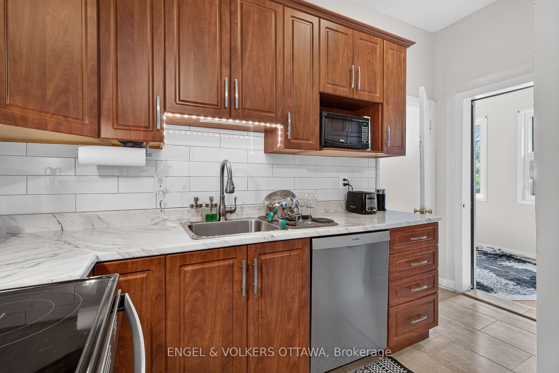 Photo 9 of Unit #1, 35 Craig Street, Ottawa, Glebe — HOMEH