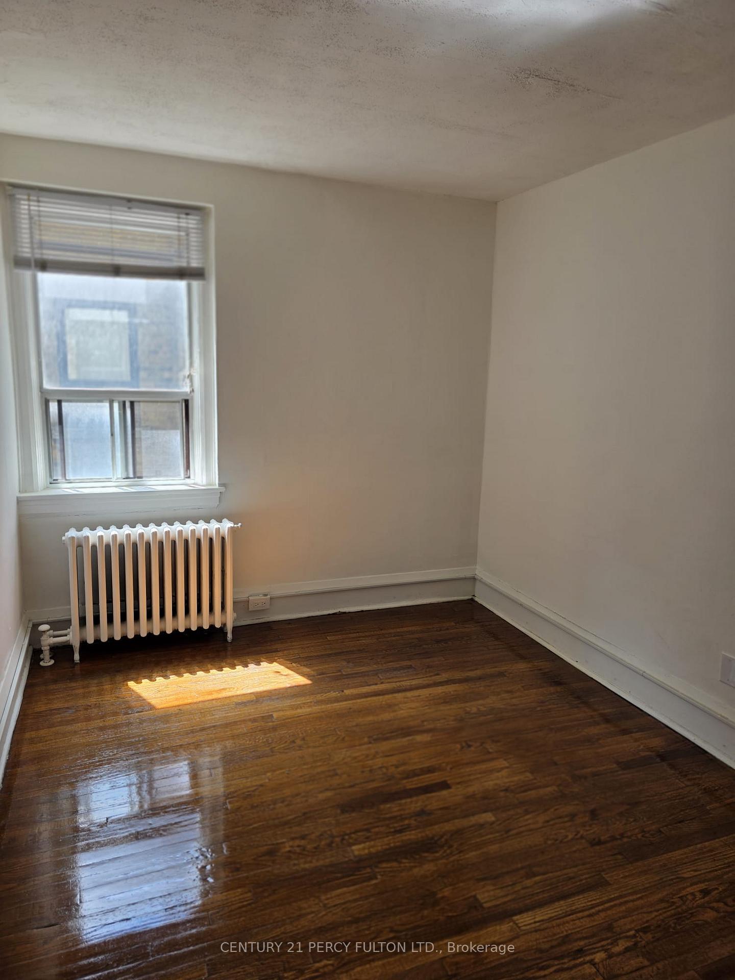 Photo 2 of Unit 8, 29 Jane Street, Toronto, Runnymede-Bloor West Village — HOMEH