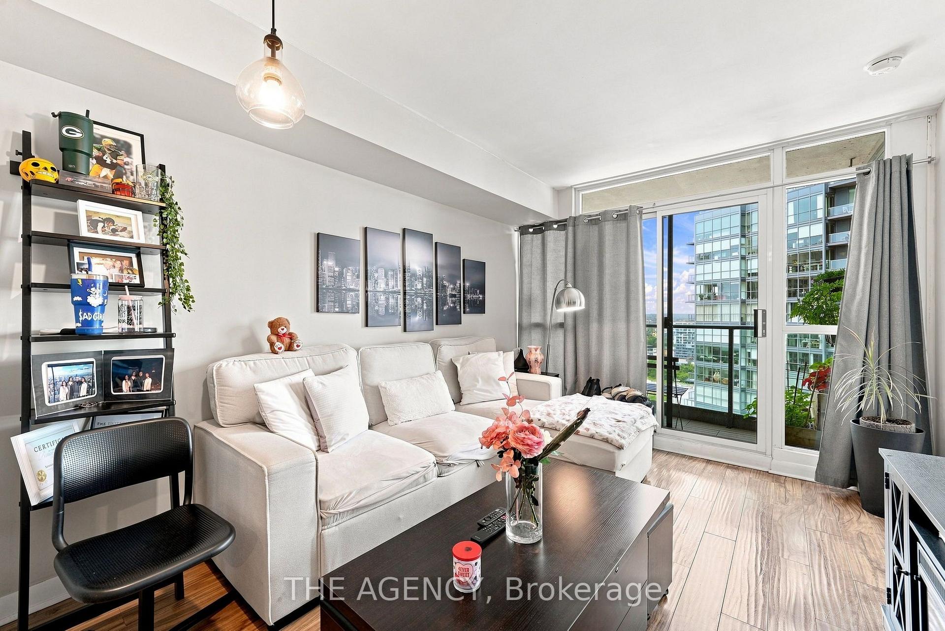 Photo 2 of Unit 2301, 600 Fleet Street, Toronto, Niagara — HOMEH