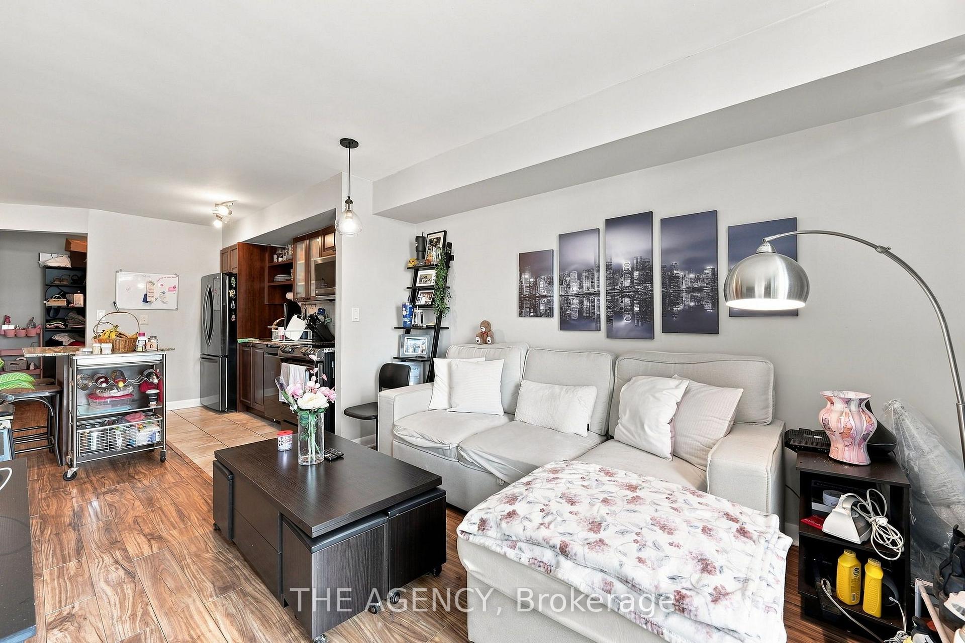 Photo 4 of Unit 2301, 600 Fleet Street, Toronto, Niagara — HOMEH