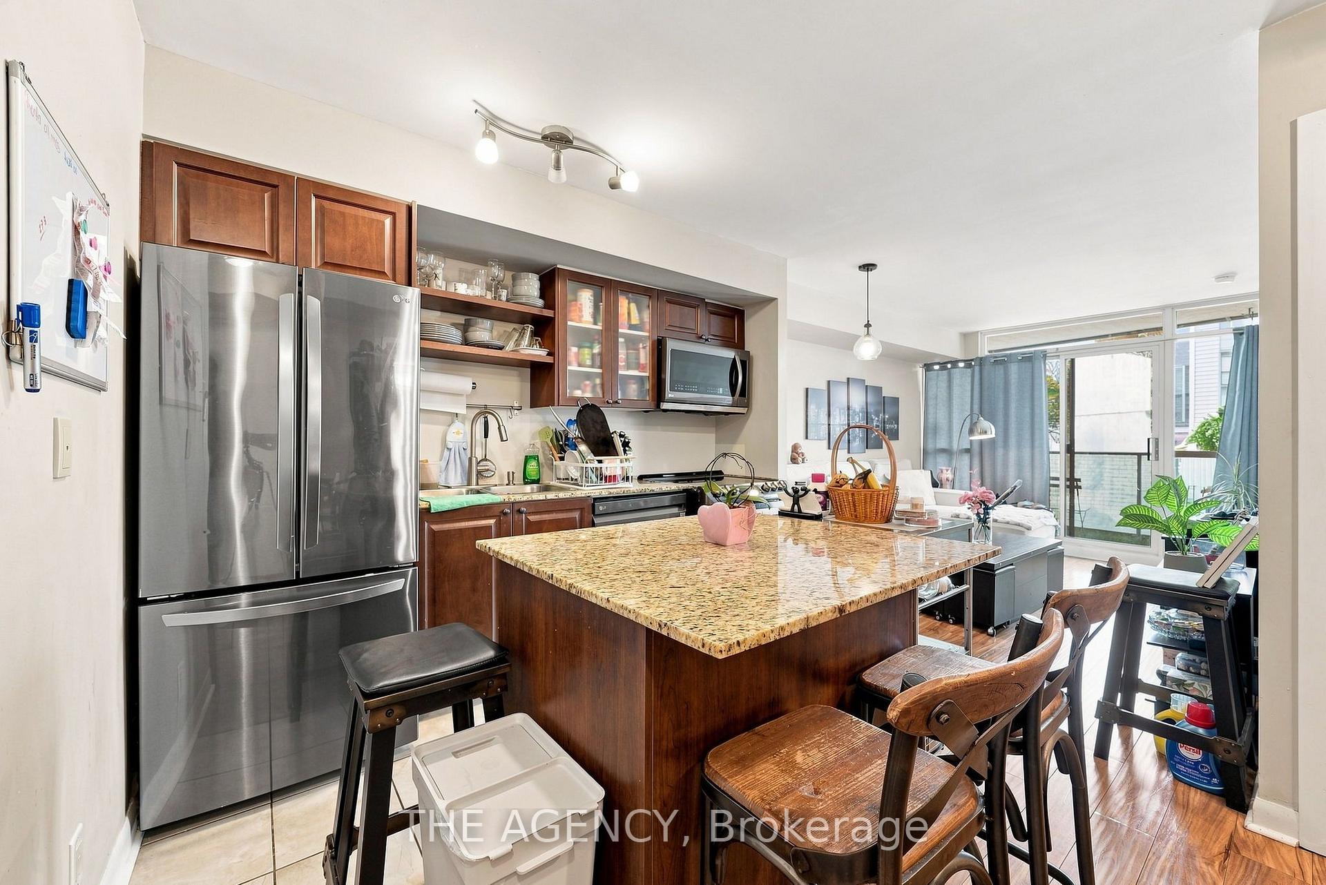 Photo 6 of Unit 2301, 600 Fleet Street, Toronto, Niagara — HOMEH