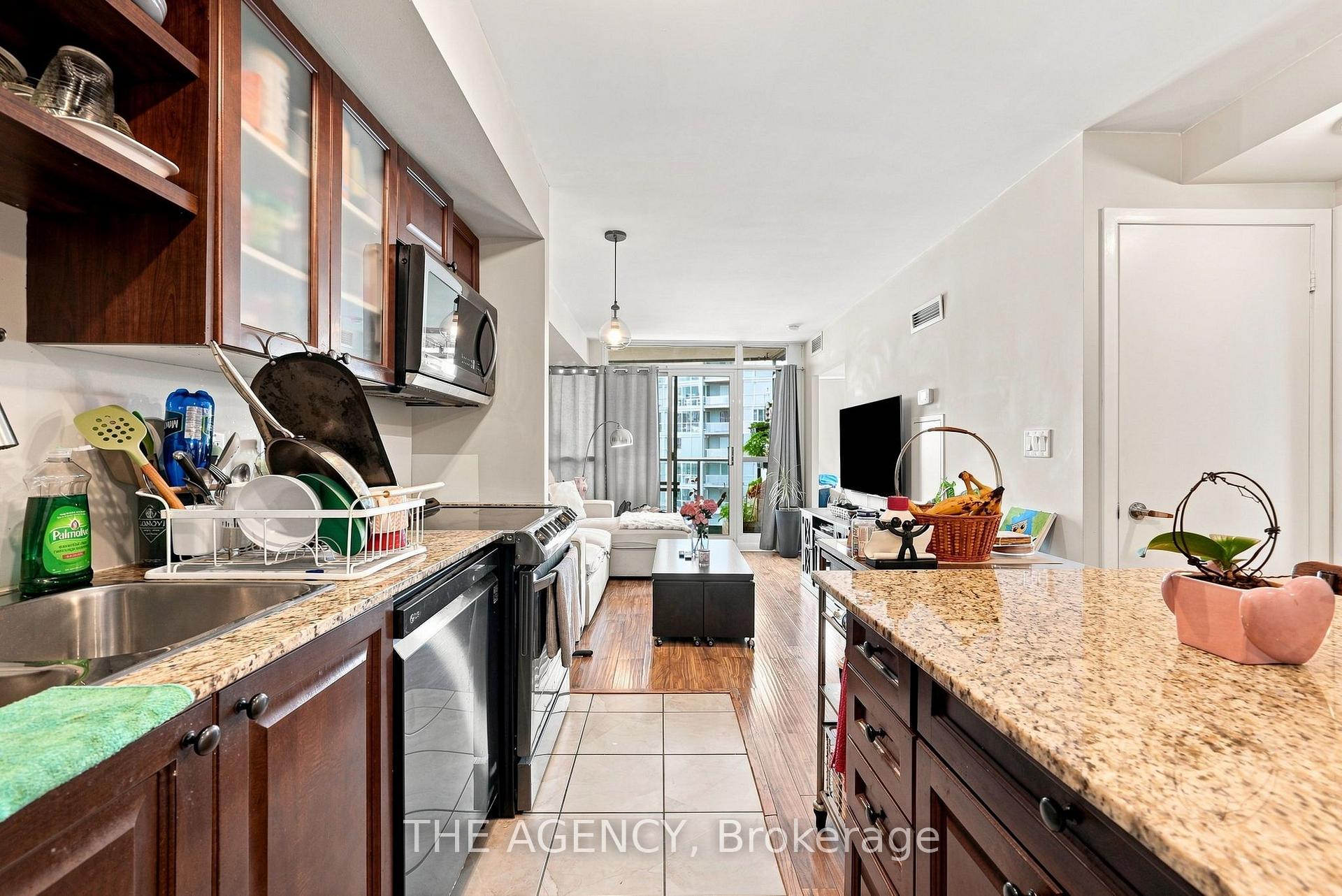 Photo 9 of Unit 2301, 600 Fleet Street, Toronto, Niagara — HOMEH