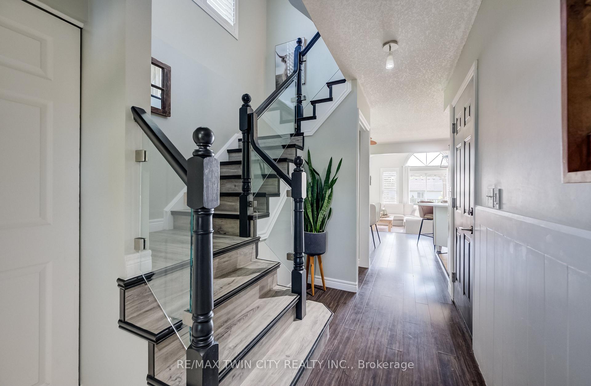Photo 5 of Unit A, 699 Zermatt Drive, Waterloo, Upper Beechwood — HOMEH