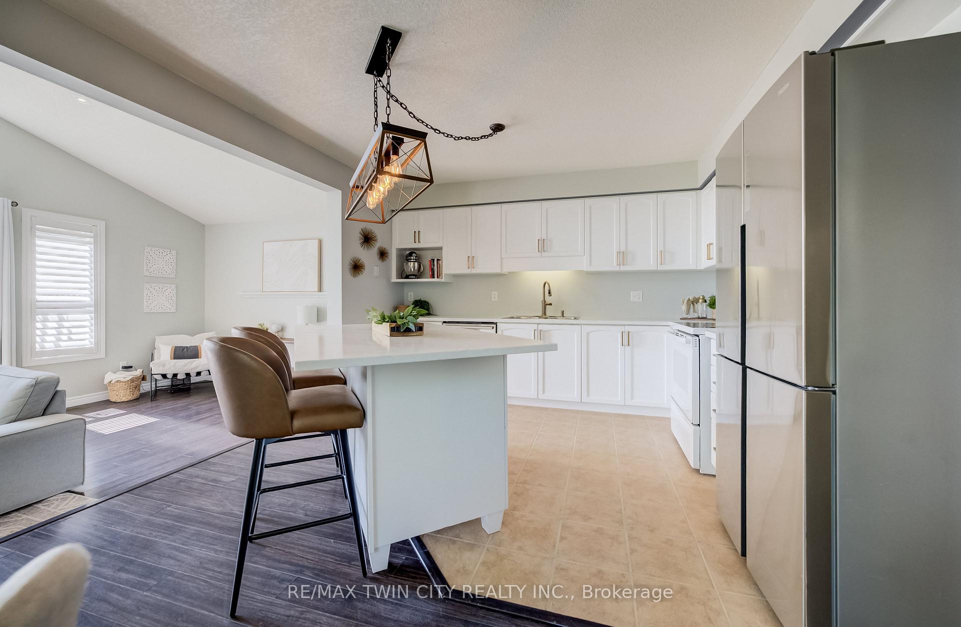 Photo 8 of Unit A, 699 Zermatt Drive, Waterloo, Upper Beechwood — HOMEH
