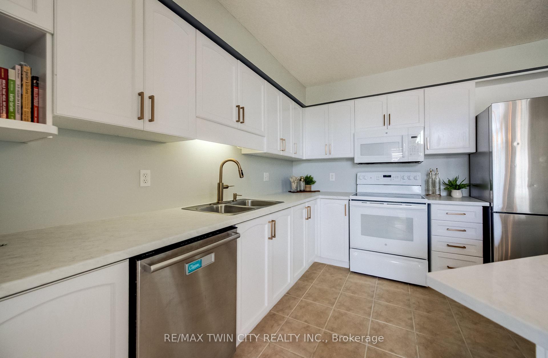 Photo 10 of Unit A, 699 Zermatt Drive, Waterloo, Upper Beechwood — HOMEH