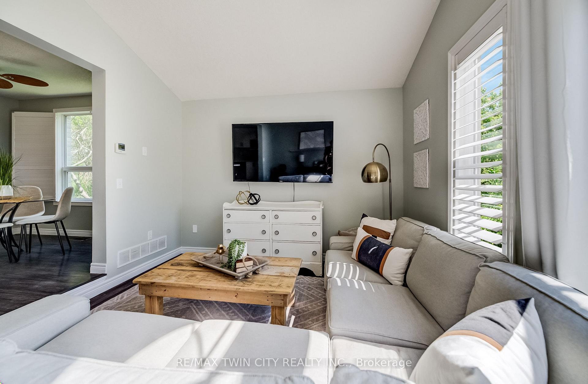 Photo 17 of Unit A, 699 Zermatt Drive, Waterloo, Upper Beechwood — HOMEH