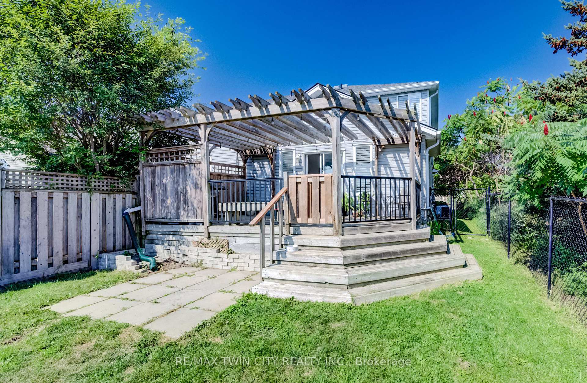 Photo 41 of Unit A, 699 Zermatt Drive, Waterloo, Upper Beechwood — HOMEH