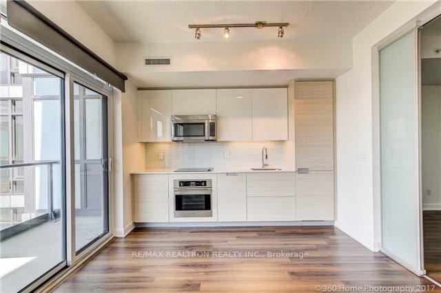 Photo 5 of Unit 2110, 210 Simcoe Street, Toronto, Kensington-Chinatown — HOMEH