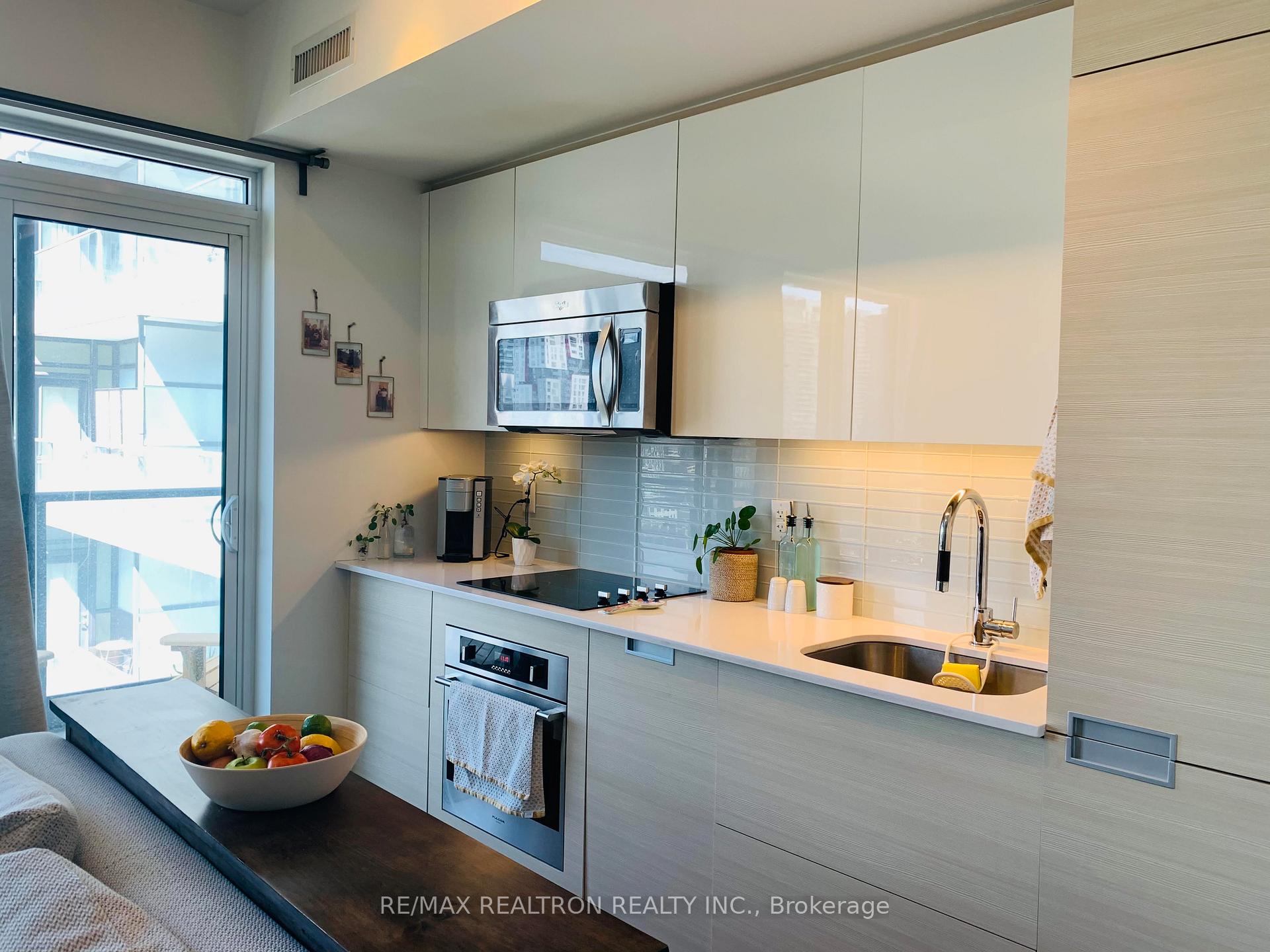 Photo 11 of Unit 2110, 210 Simcoe Street, Toronto, Kensington-Chinatown — HOMEH