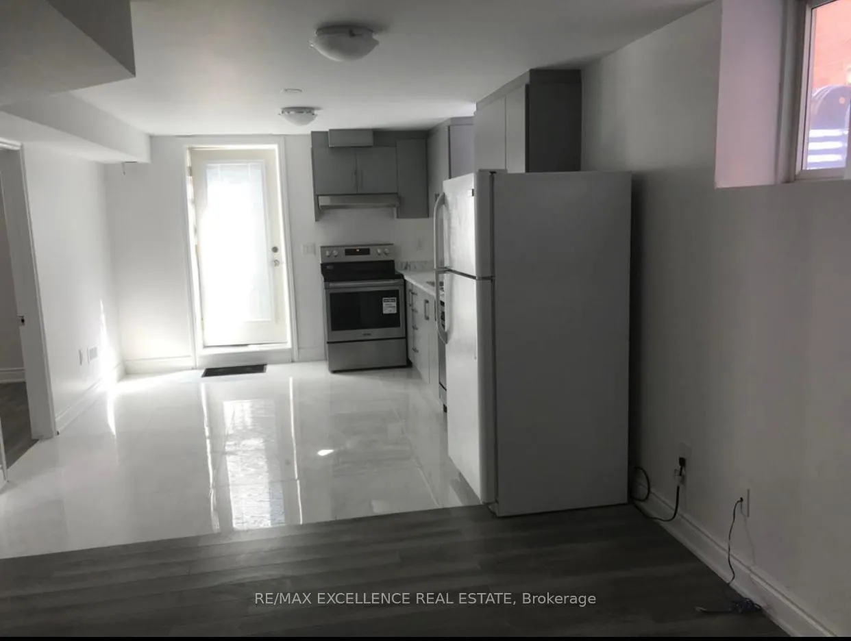 Front of Unit Bsmt, 28 Culture Crescent