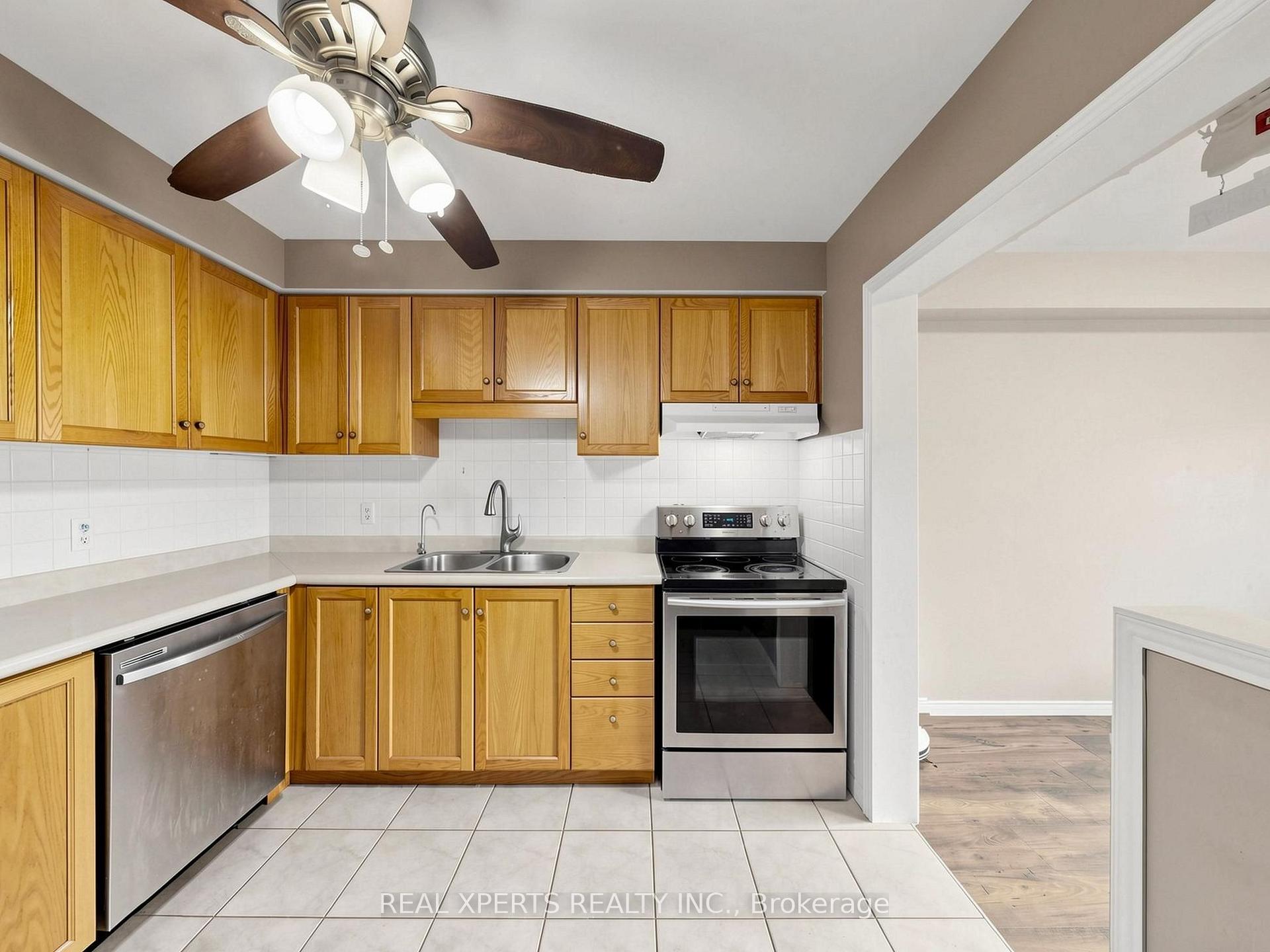 Photo 10 of Unit 34, 346 Highland Road W, Hamilton, Stoney Creek — HOMEH
