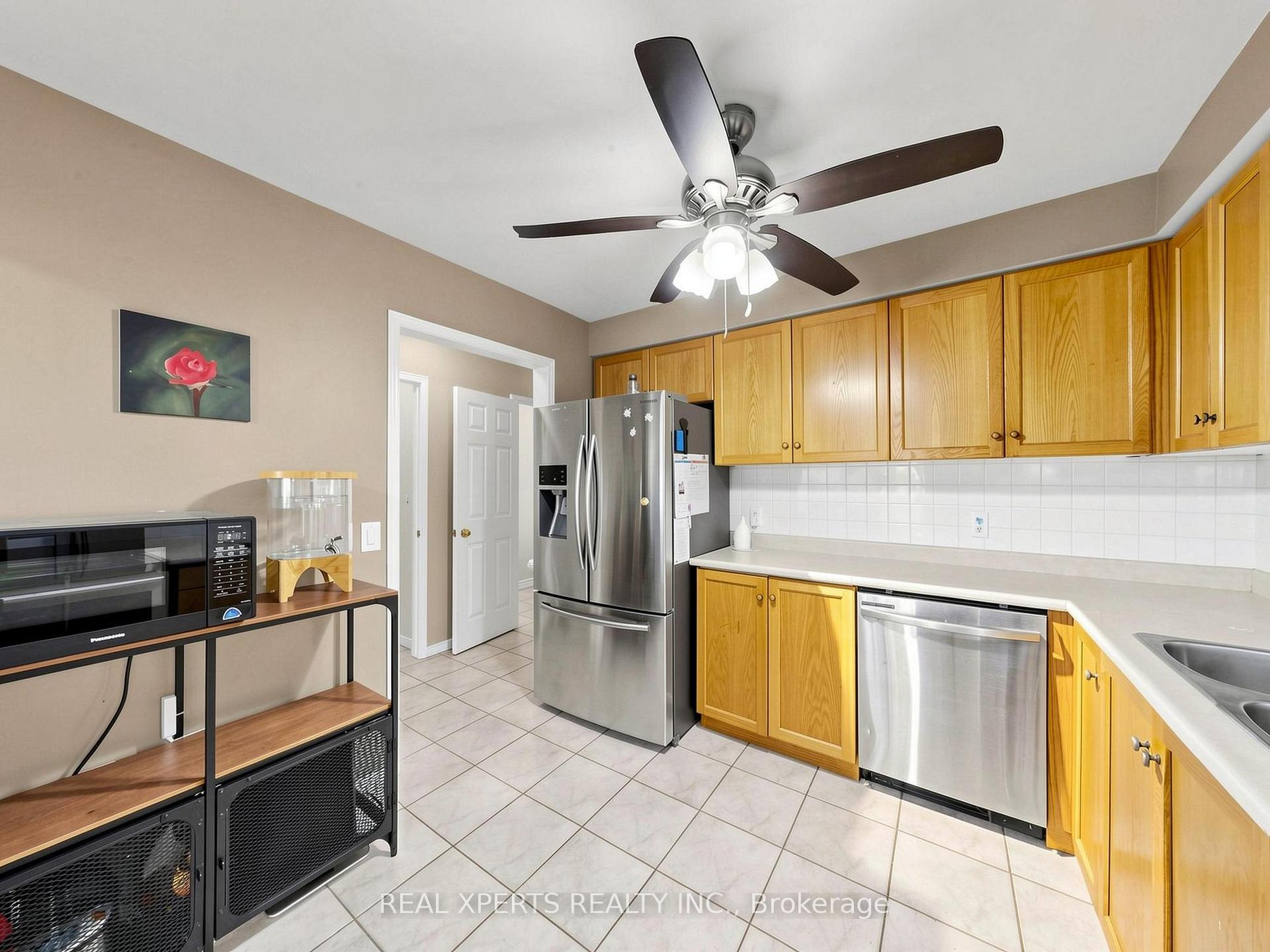 Photo 11 of Unit 34, 346 Highland Road W, Hamilton, Stoney Creek — HOMEH