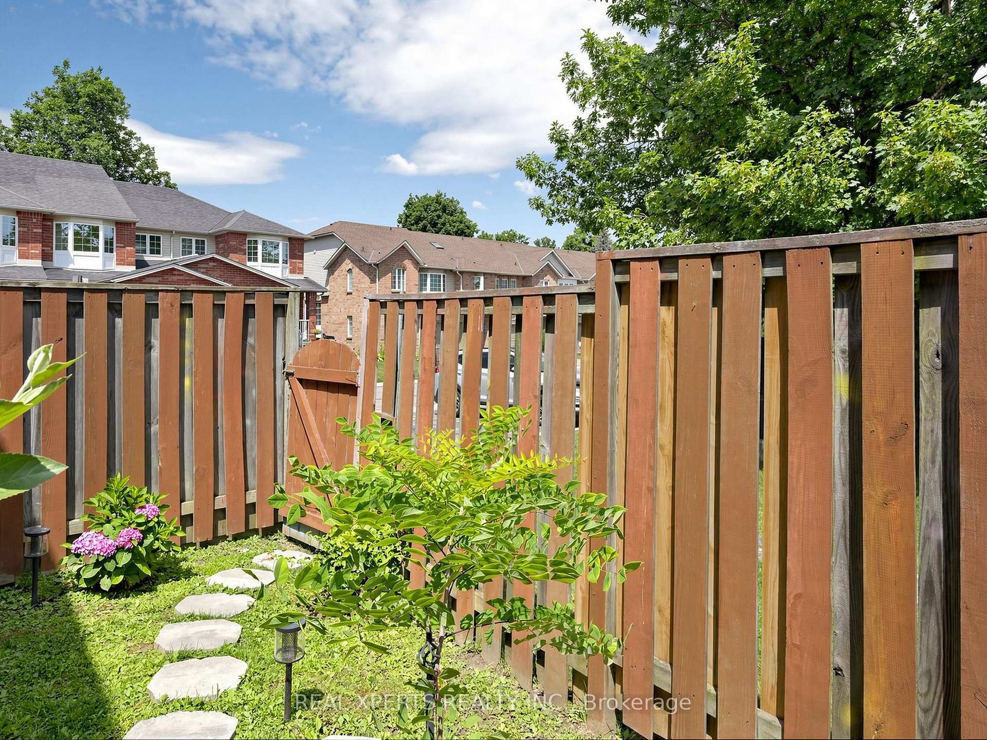 Photo 42 of Unit 34, 346 Highland Road W, Hamilton, Stoney Creek — HOMEH