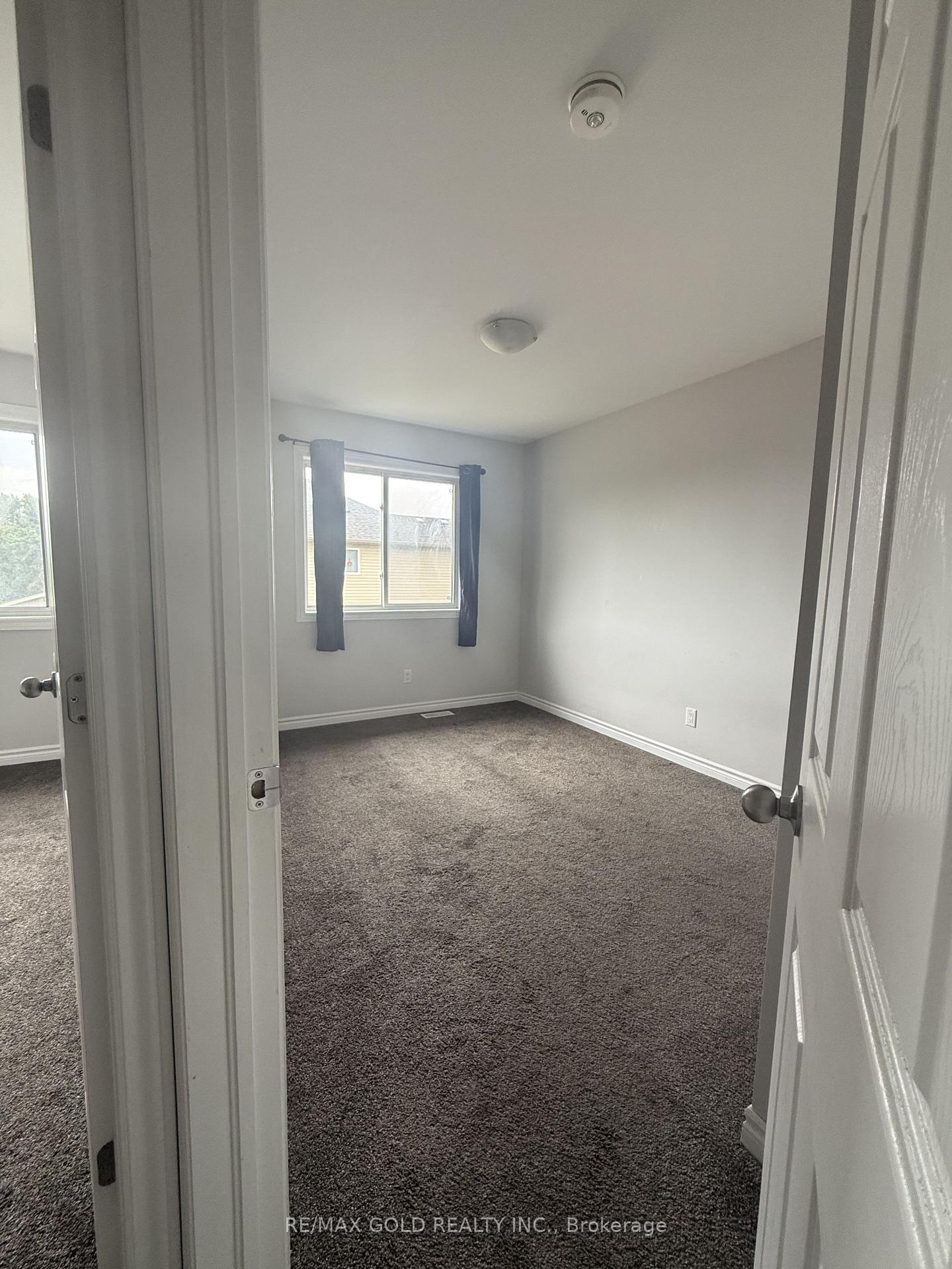 Photo 8 of 1183 Duke Street, Cambridge, Preston Centre — HOMEH