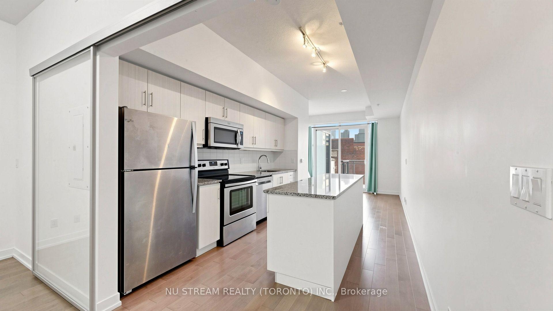 Photo 4 of Unit 708, 10 Willison Square, Toronto, Kensington-Chinatown — HOMEH