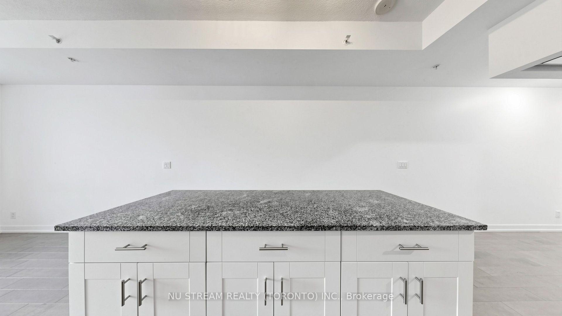 Photo 6 of Unit 708, 10 Willison Square, Toronto, Kensington-Chinatown — HOMEH