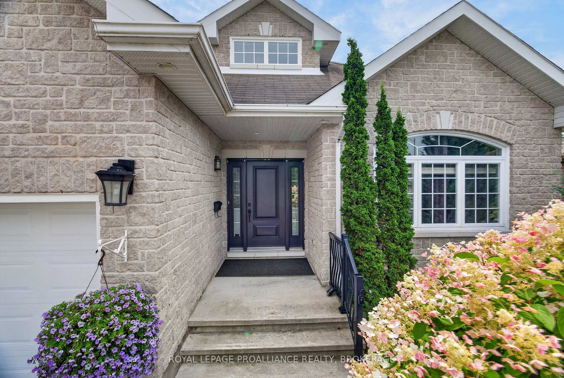 Photo 4 of 995 Granite Court, Kingston, East Gardiners Rd — HOMEH