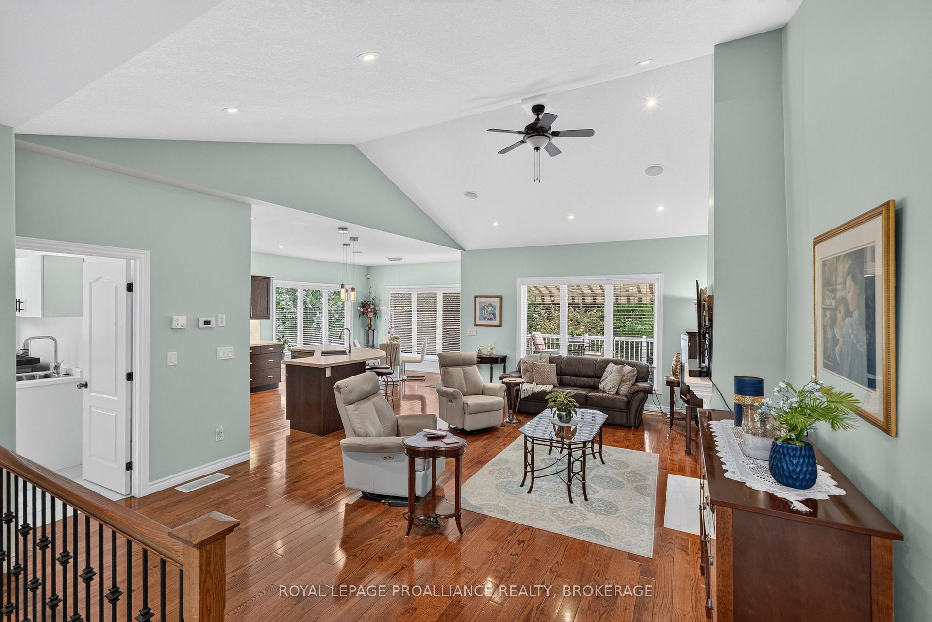 Photo 6 of 995 Granite Court, Kingston, East Gardiners Rd — HOMEH