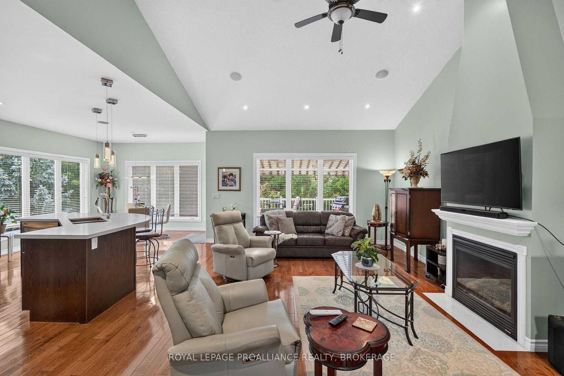 Photo 7 of 995 Granite Court, Kingston, East Gardiners Rd — HOMEH