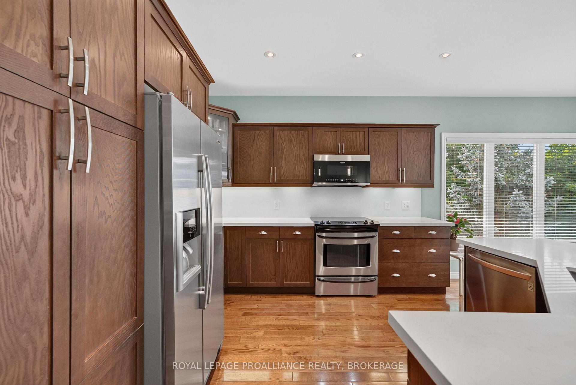 Photo 10 of 995 Granite Court, Kingston, East Gardiners Rd — HOMEH
