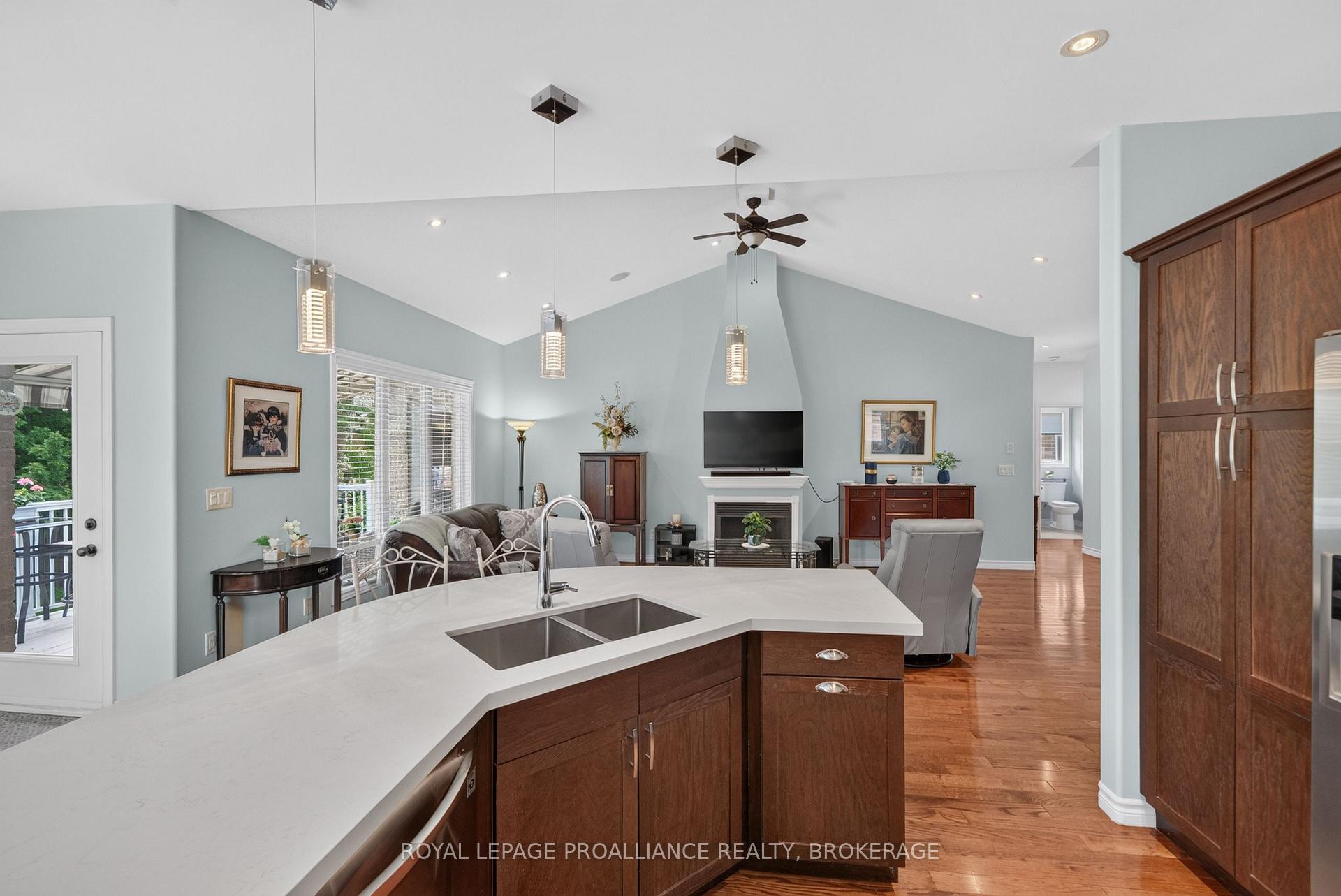Photo 12 of 995 Granite Court, Kingston, East Gardiners Rd — HOMEH