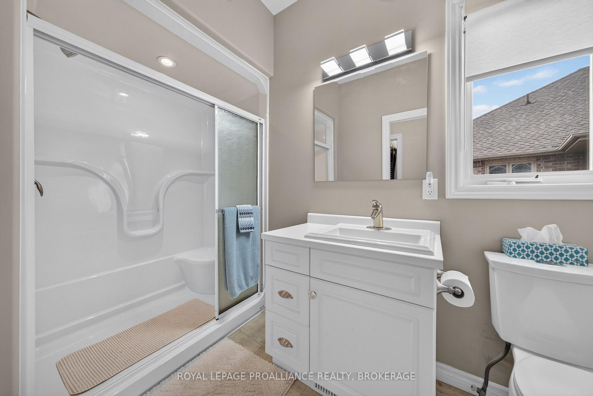 Photo 22 of 995 Granite Court, Kingston, East Gardiners Rd — HOMEH